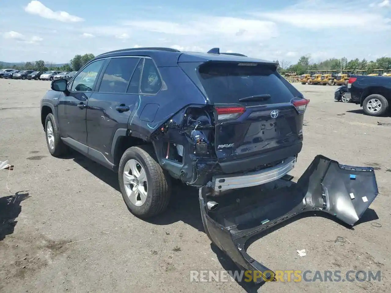 3 Photograph of a damaged car 2T3RWRFV9MW127022 TOYOTA RAV4 2021