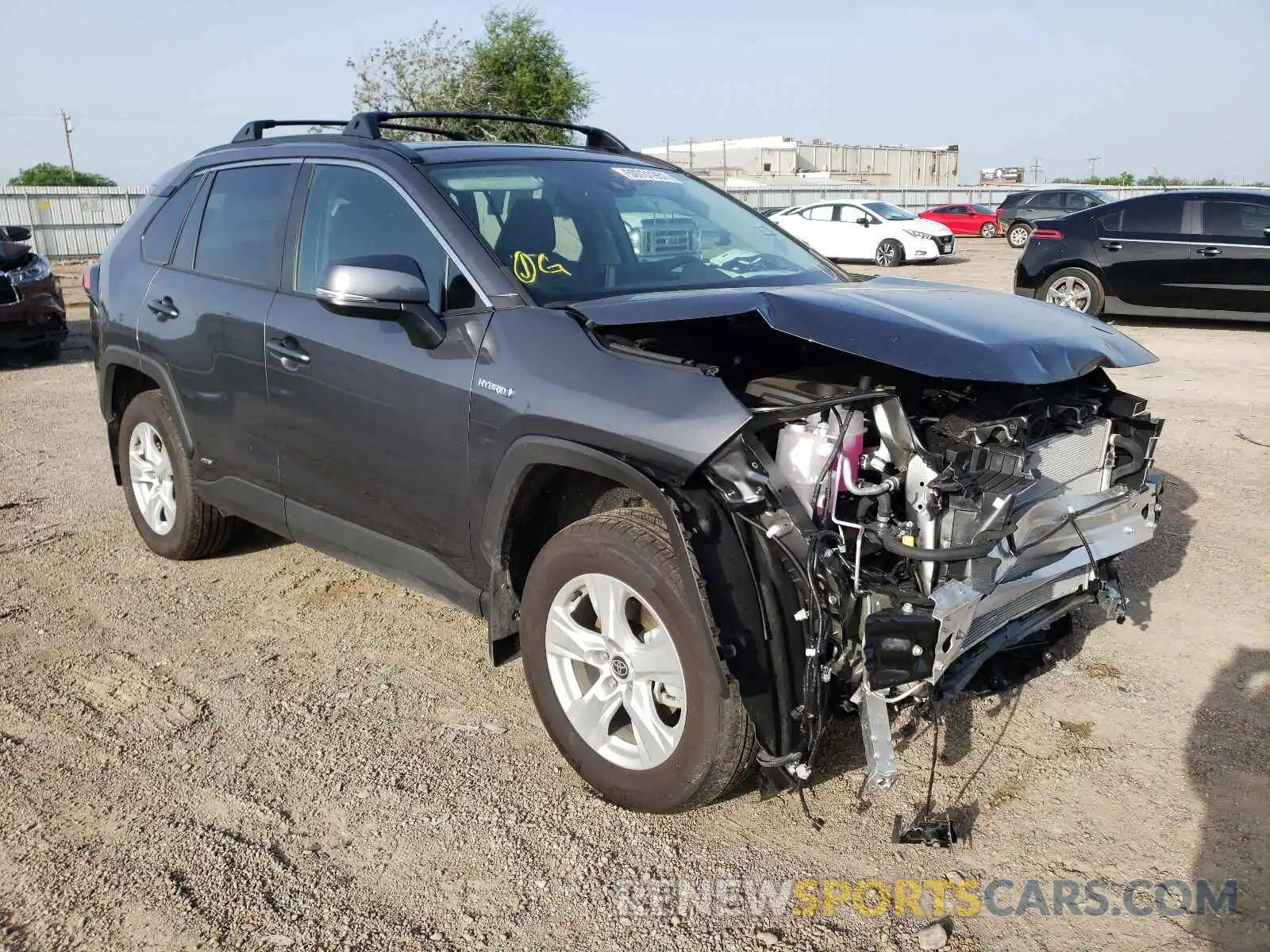 1 Photograph of a damaged car 2T3RWRFVXMW117079 TOYOTA RAV4 2021