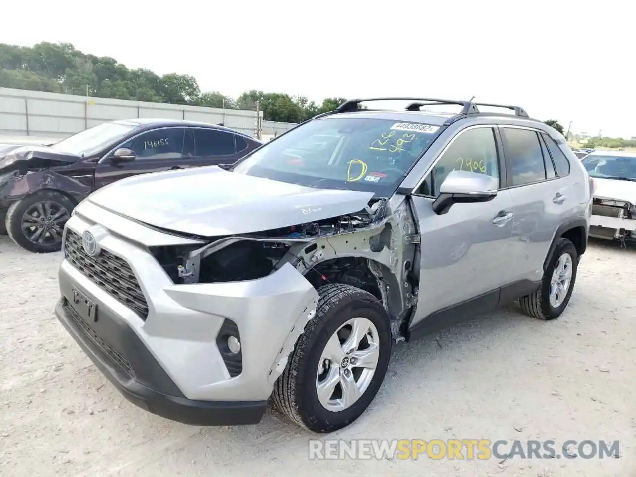 2 Photograph of a damaged car 2T3RWRFVXMW126493 TOYOTA RAV4 2021