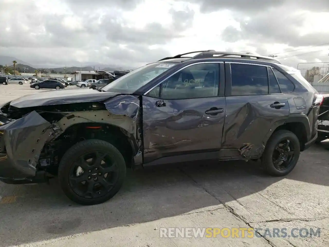 9 Photograph of a damaged car 2T3S1RFV1MW240706 TOYOTA RAV4 2021