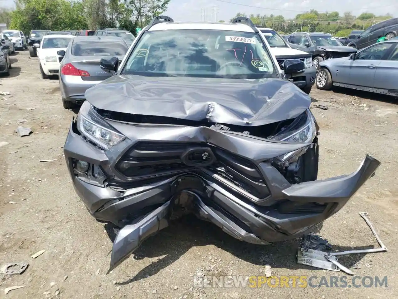 9 Photograph of a damaged car 2T3S1RFV3MW162414 TOYOTA RAV4 2021