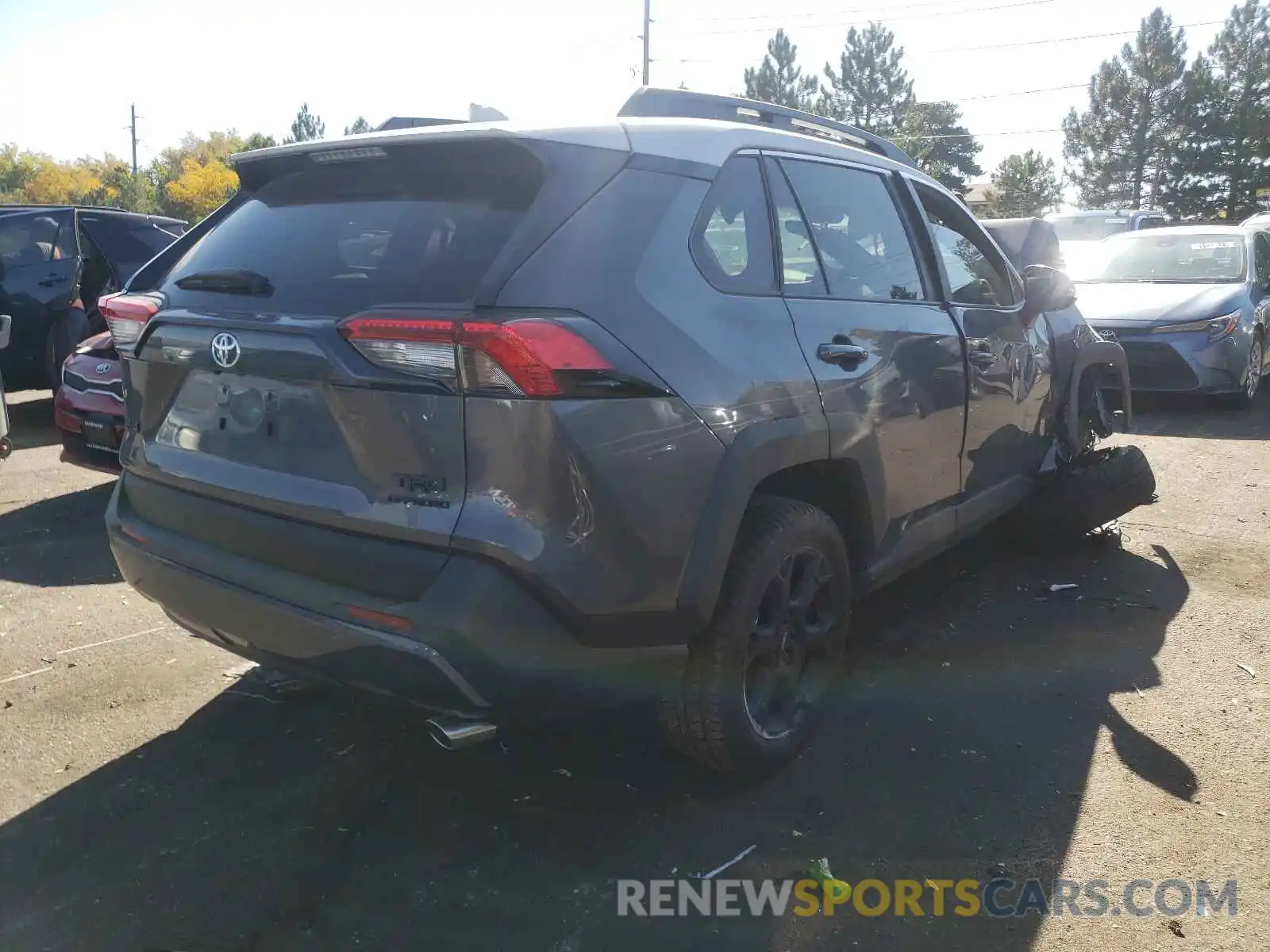 4 Photograph of a damaged car 2T3S1RFV3MW170562 TOYOTA RAV4 2021