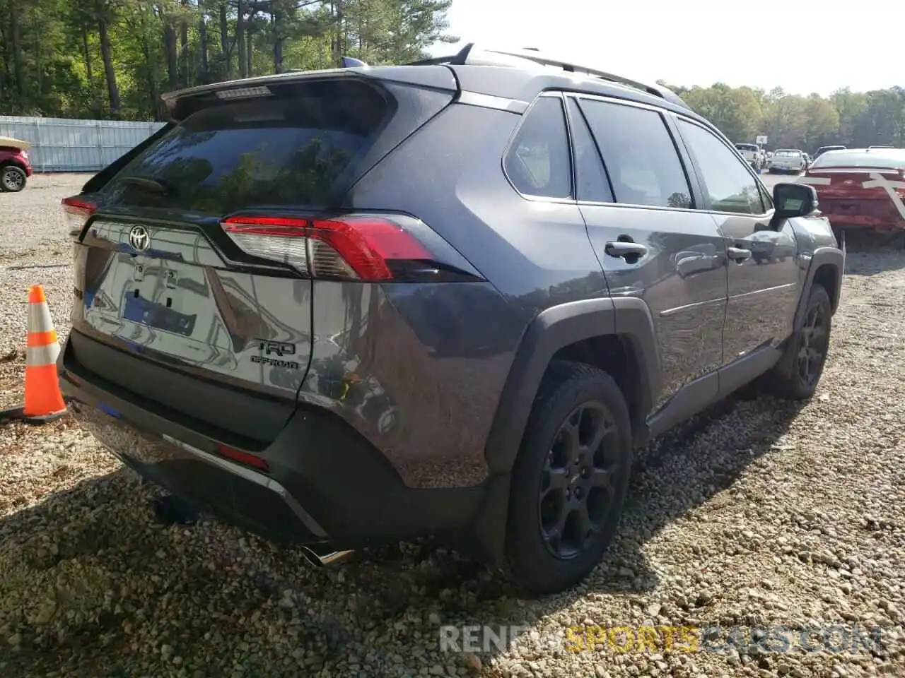 4 Photograph of a damaged car 2T3S1RFV4MW222183 TOYOTA RAV4 2021