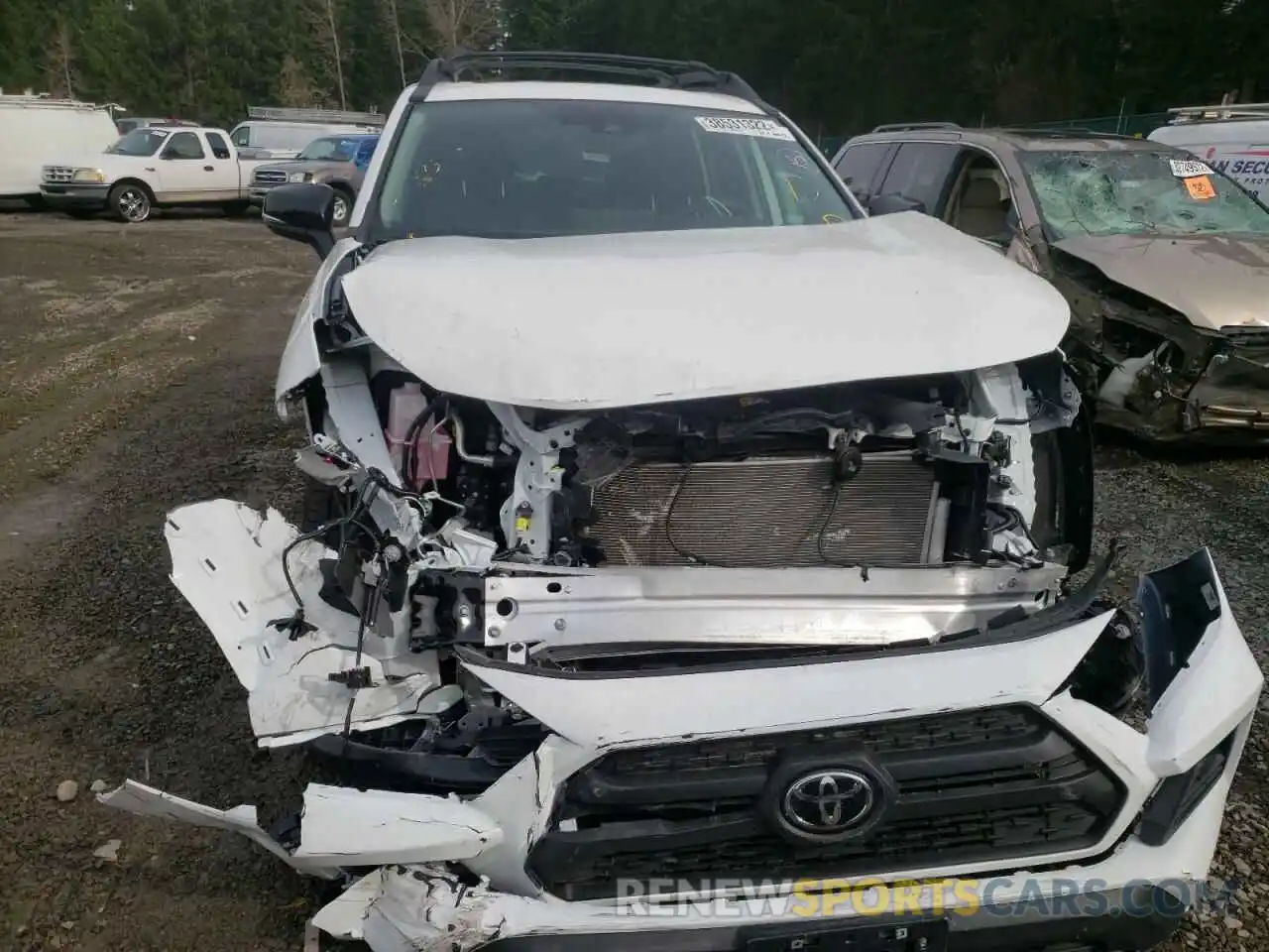 9 Photograph of a damaged car 2T3S1RFV4MW232454 TOYOTA RAV4 2021