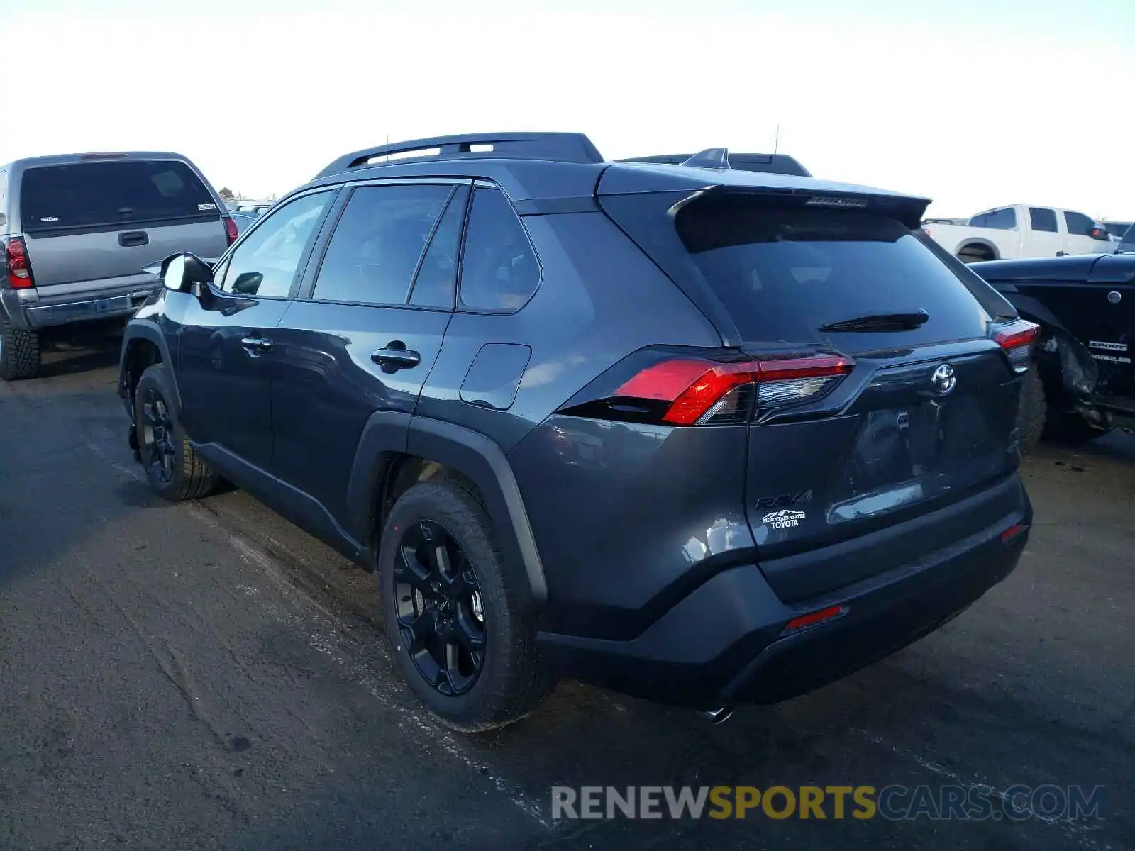 3 Photograph of a damaged car 2T3S1RFV5MW166948 TOYOTA RAV4 2021