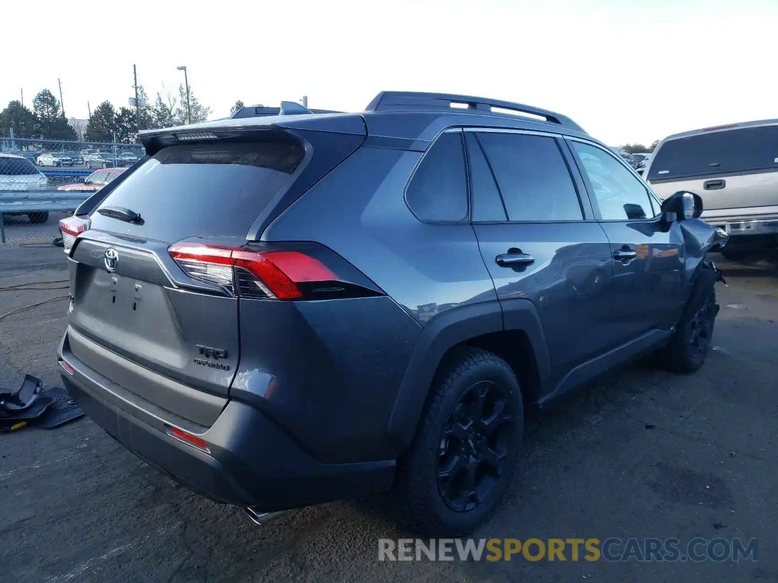 4 Photograph of a damaged car 2T3S1RFV5MW166948 TOYOTA RAV4 2021