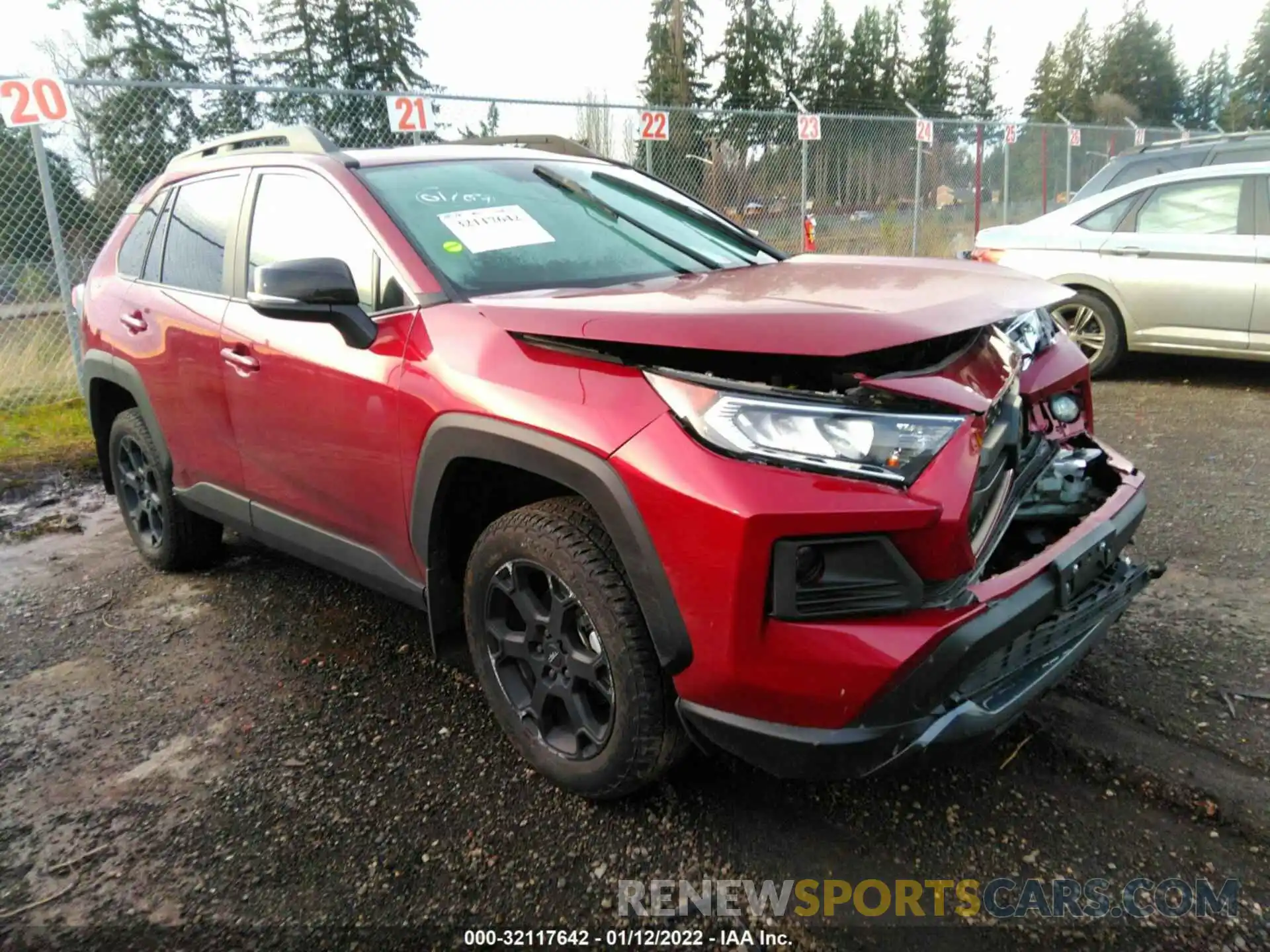 1 Photograph of a damaged car 2T3S1RFV5MW172622 TOYOTA RAV4 2021