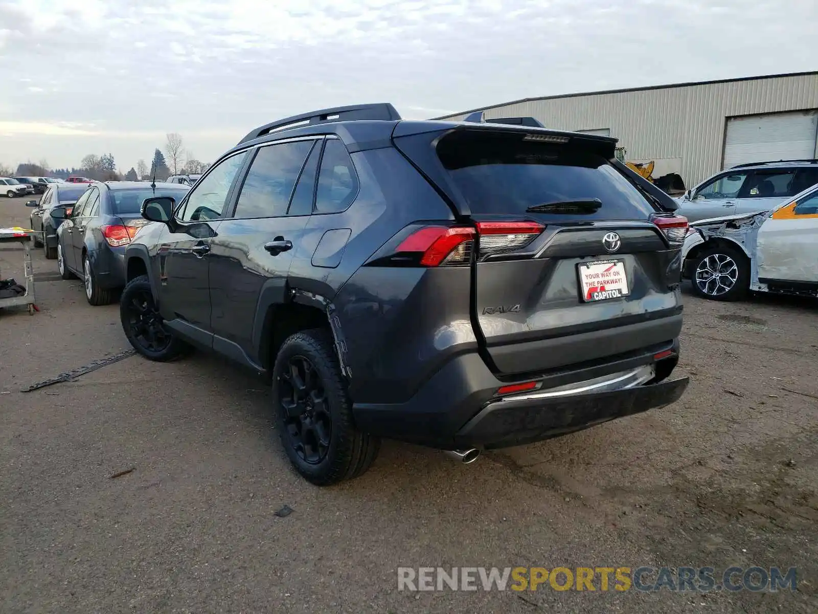 3 Photograph of a damaged car 2T3S1RFV8MW152655 TOYOTA RAV4 2021