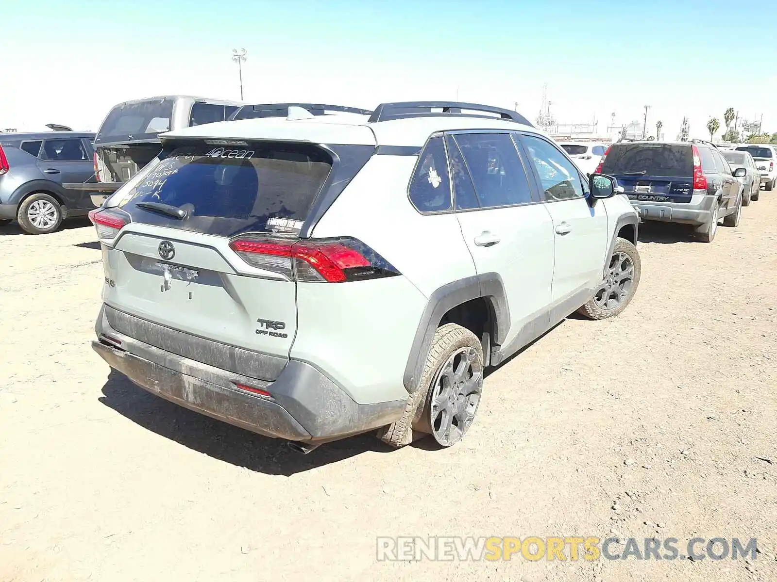 4 Photograph of a damaged car 2T3S1RFV9MW155094 TOYOTA RAV4 2021