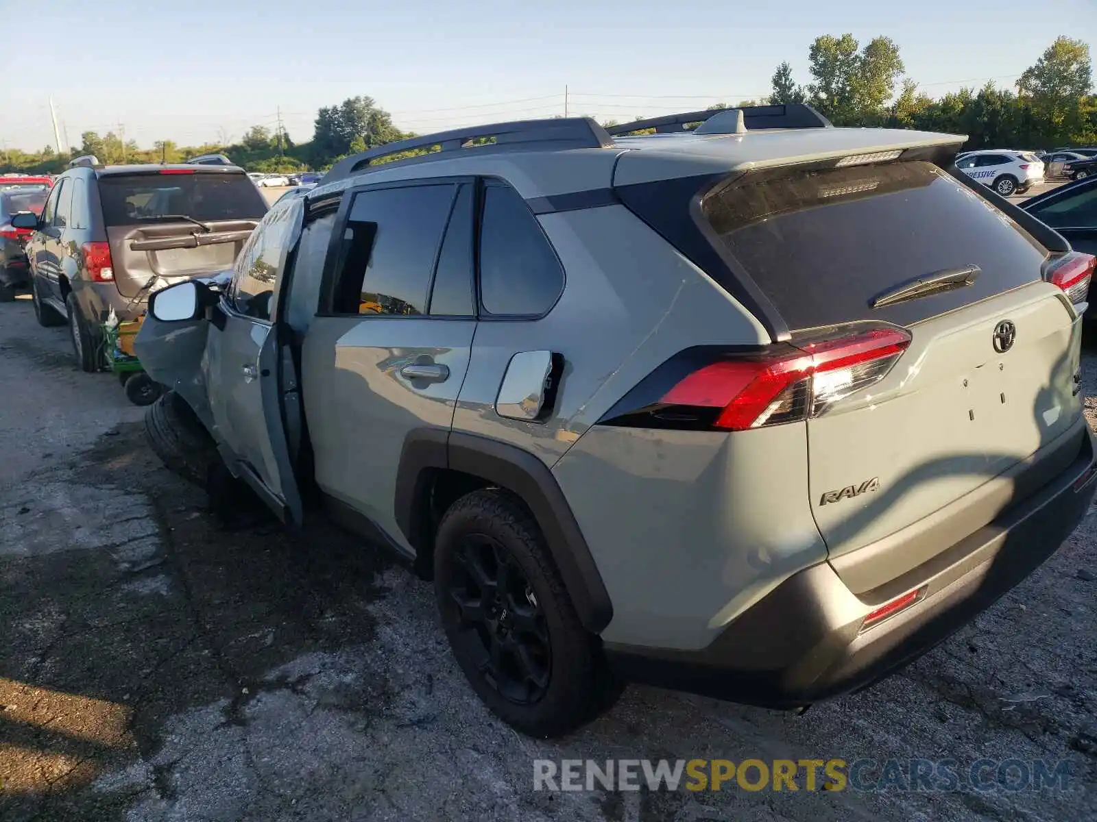 3 Photograph of a damaged car 2T3S1RFV9MW201216 TOYOTA RAV4 2021