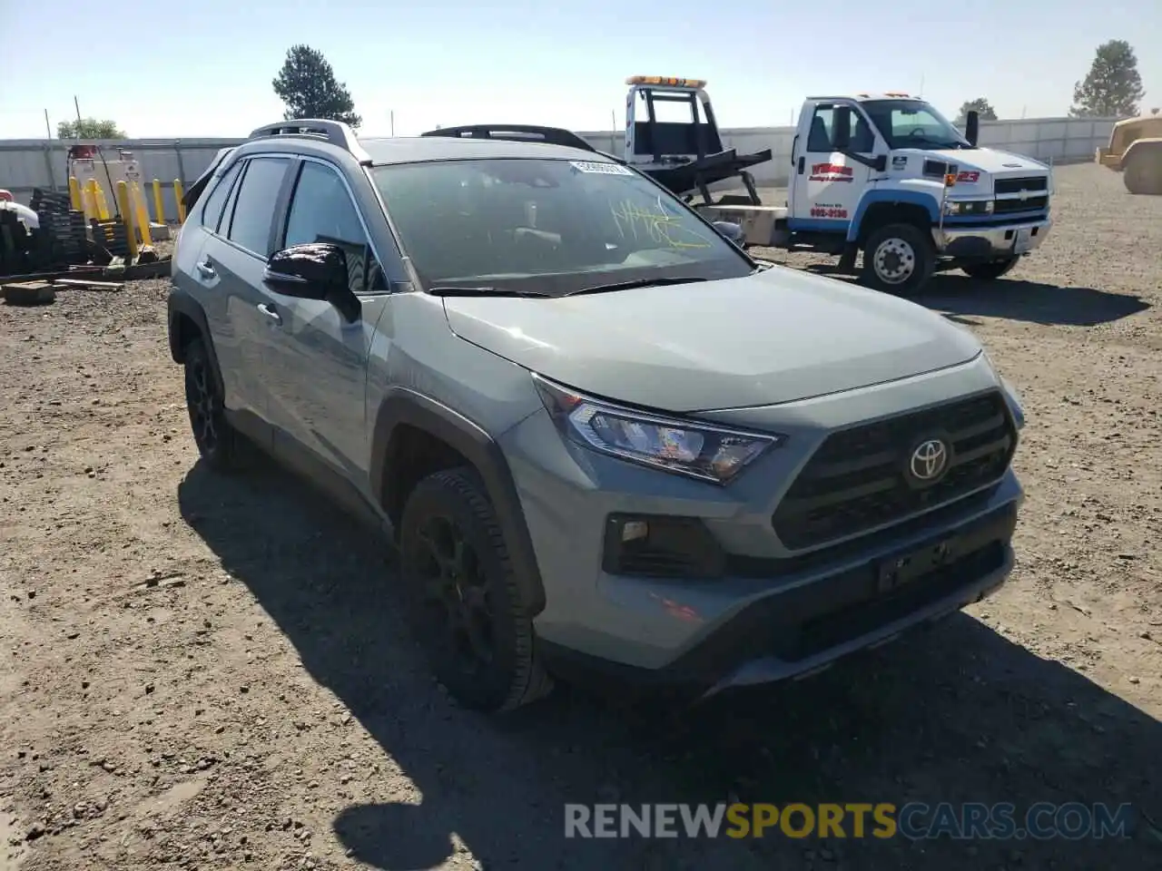 1 Photograph of a damaged car 2T3S1RFV9MW212720 TOYOTA RAV4 2021