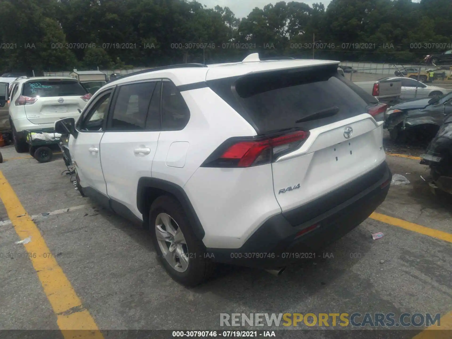 3 Photograph of a damaged car 2T3W1RFV0MC088176 TOYOTA RAV4 2021