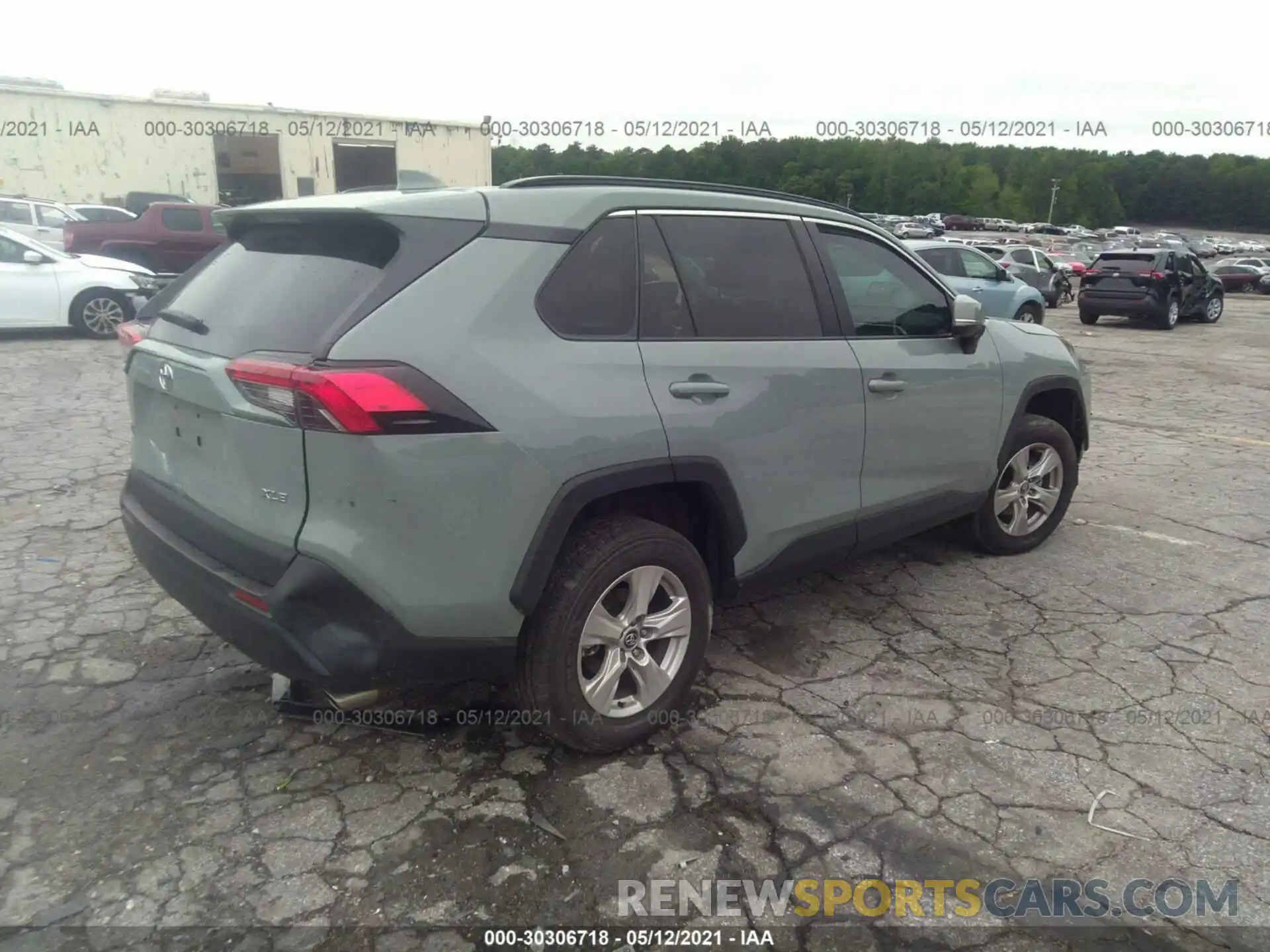 4 Photograph of a damaged car 2T3W1RFV0MC089358 TOYOTA RAV4 2021