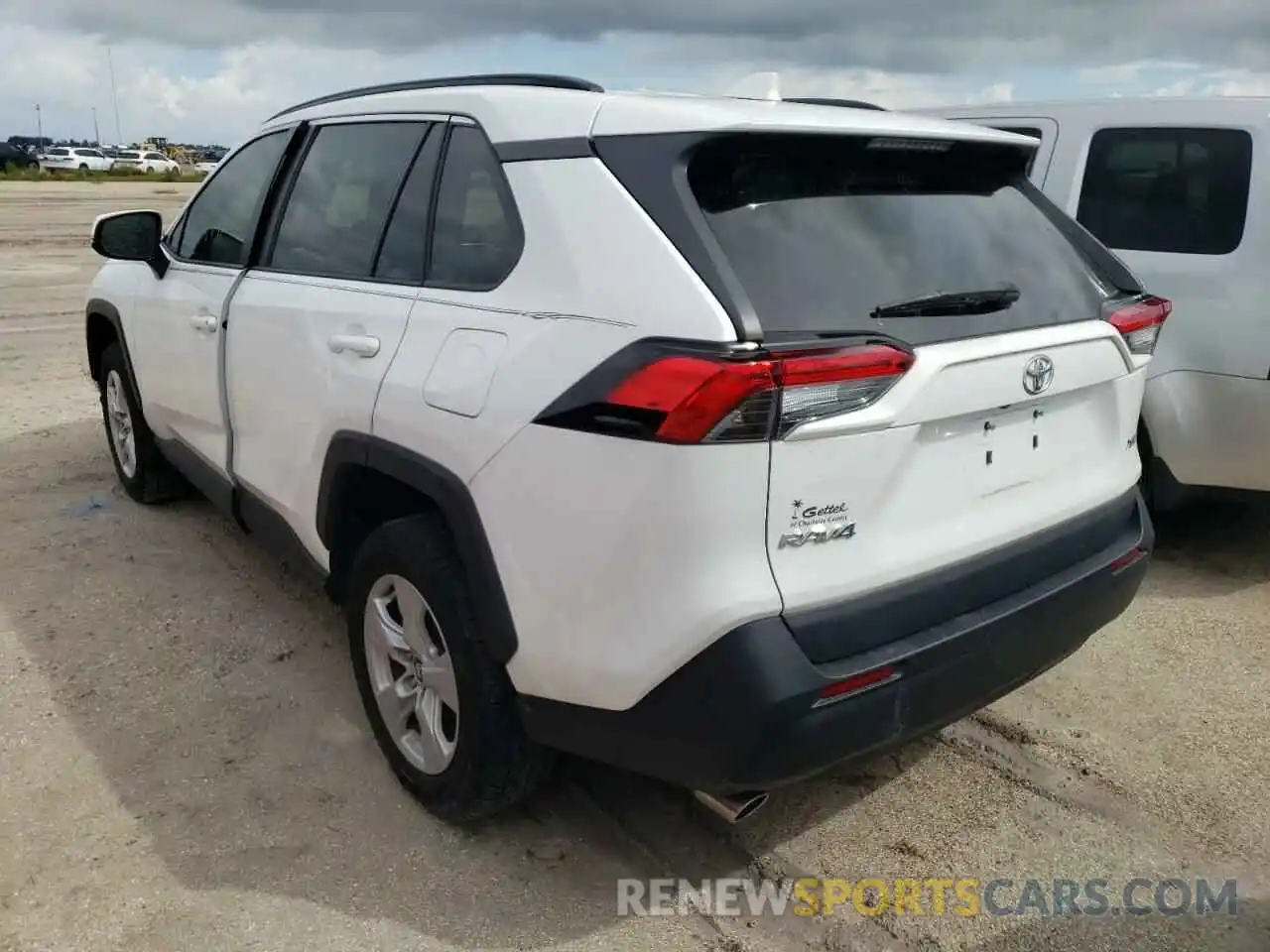 3 Photograph of a damaged car 2T3W1RFV0MC093524 TOYOTA RAV4 2021