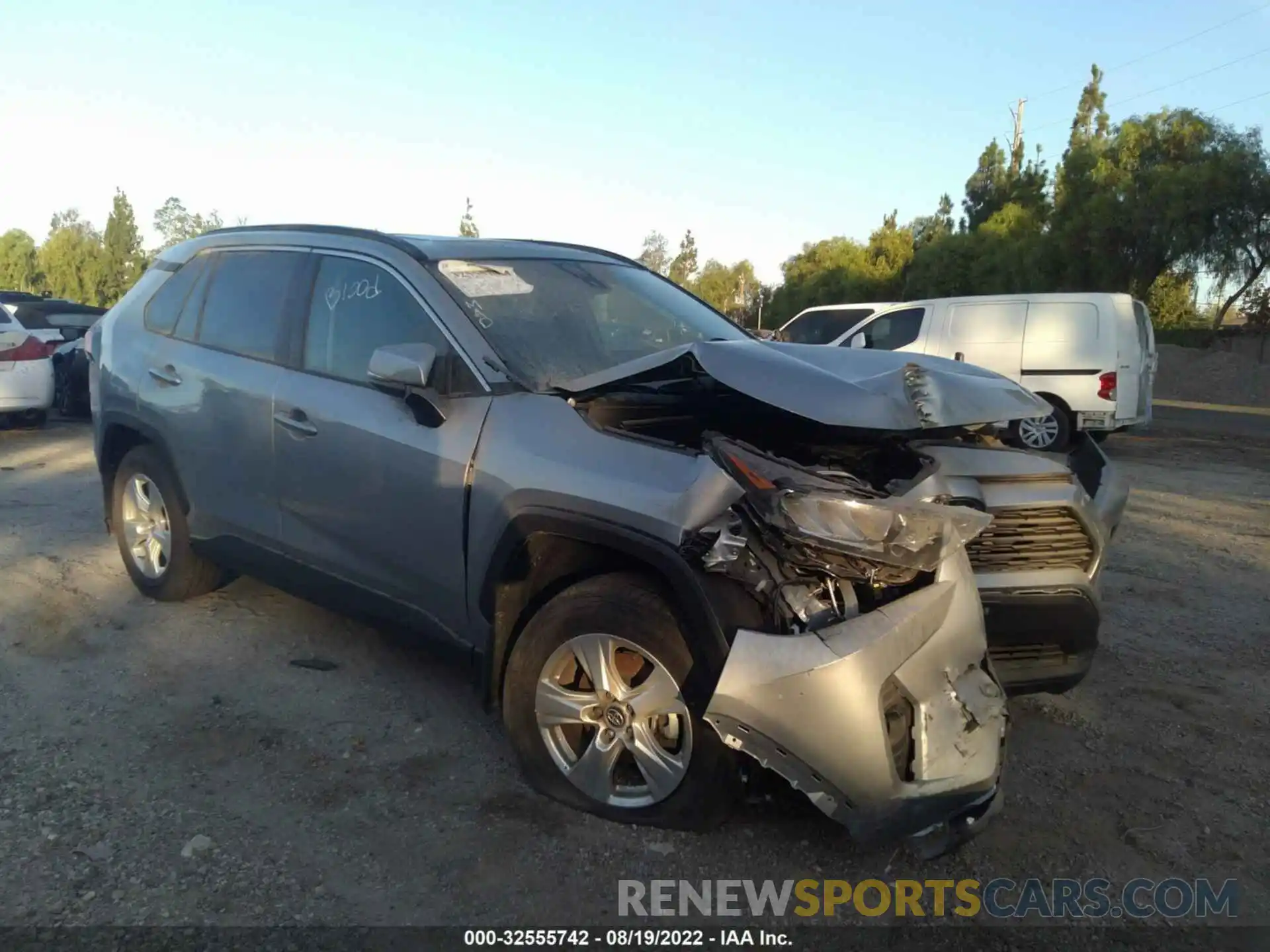 1 Photograph of a damaged car 2T3W1RFV0MC094818 TOYOTA RAV4 2021