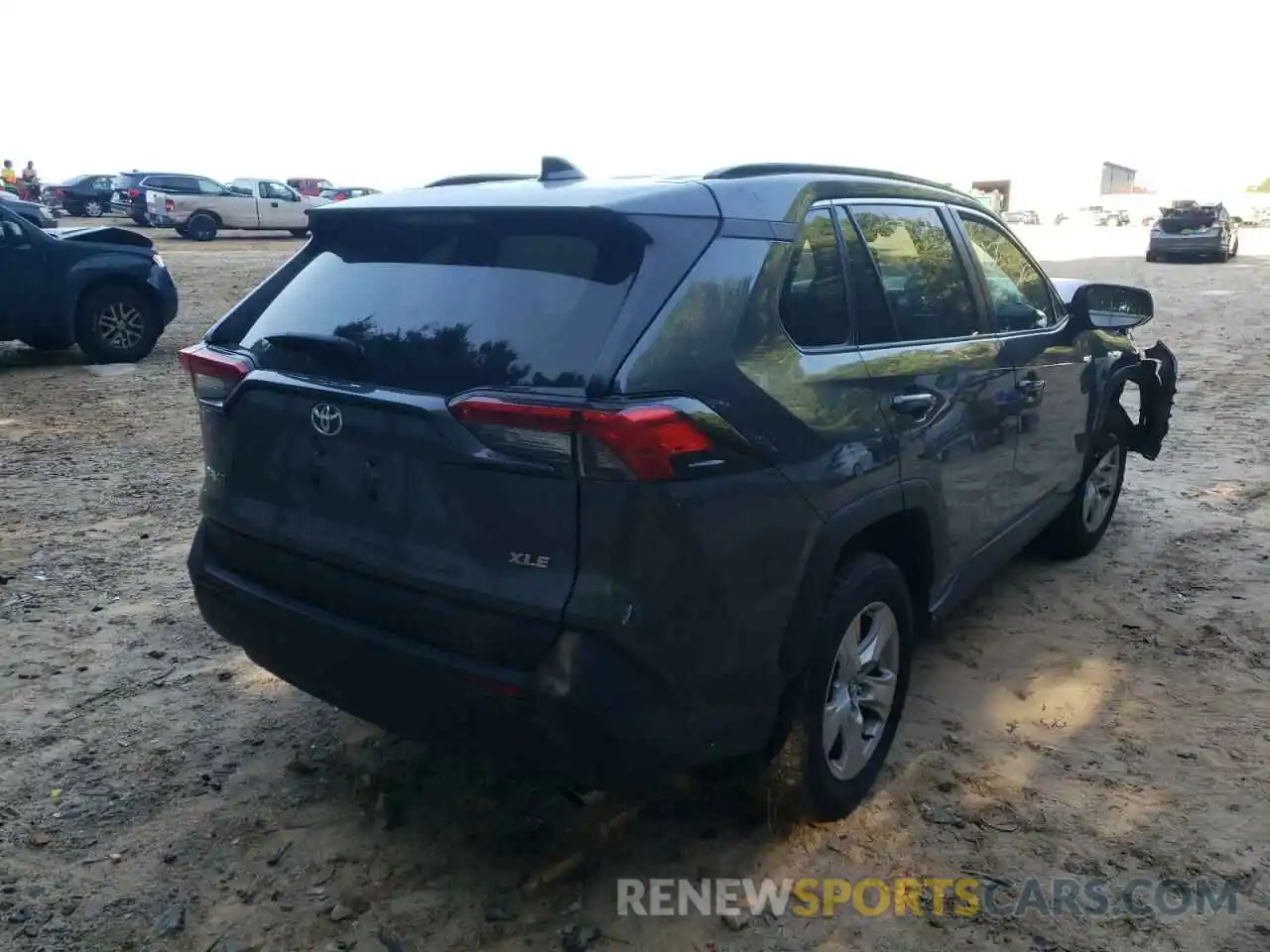 4 Photograph of a damaged car 2T3W1RFV0MC096570 TOYOTA RAV4 2021