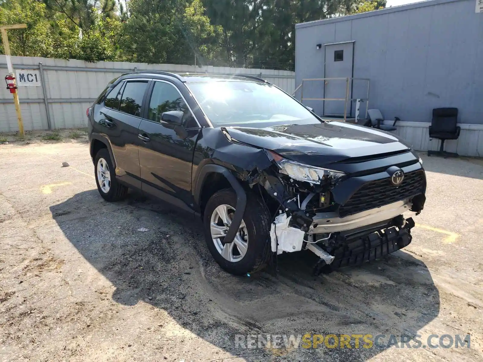 1 Photograph of a damaged car 2T3W1RFV0MC097055 TOYOTA RAV4 2021