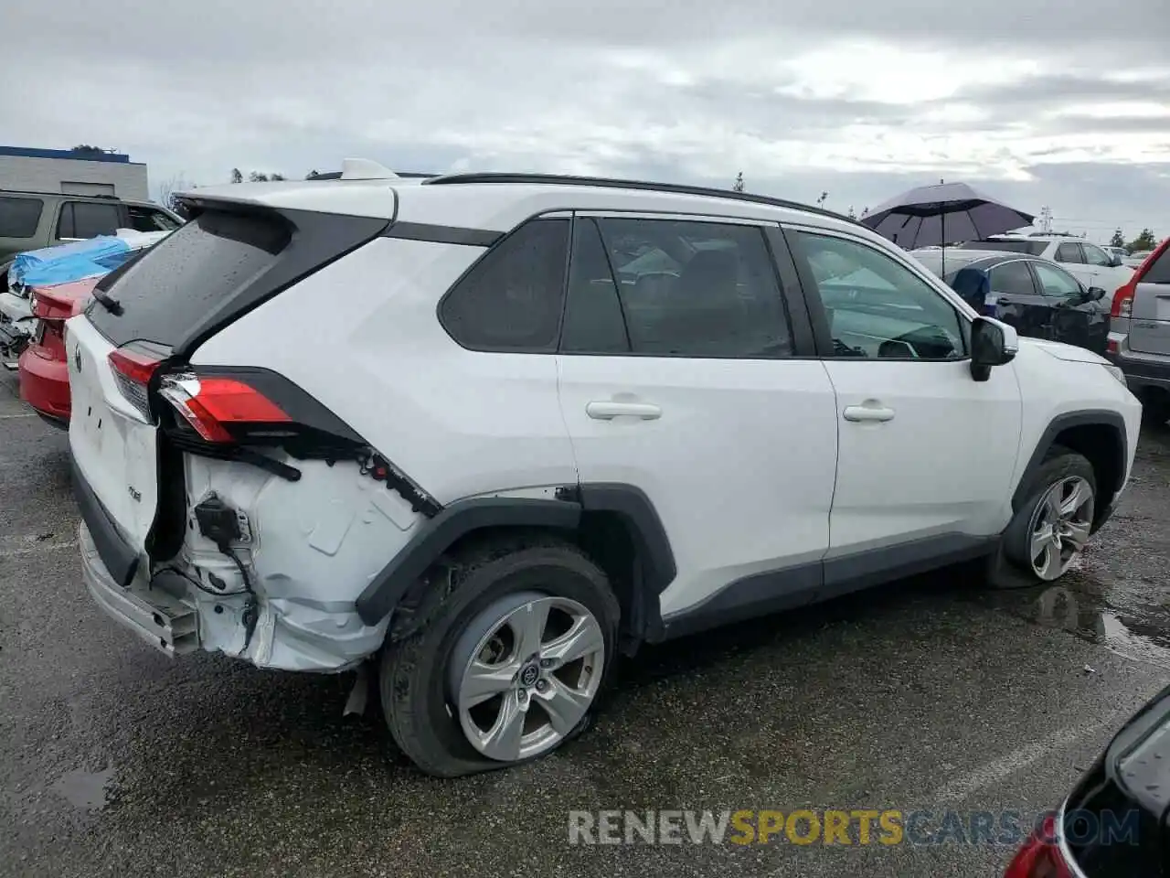 3 Photograph of a damaged car 2T3W1RFV0MC099307 TOYOTA RAV4 2021