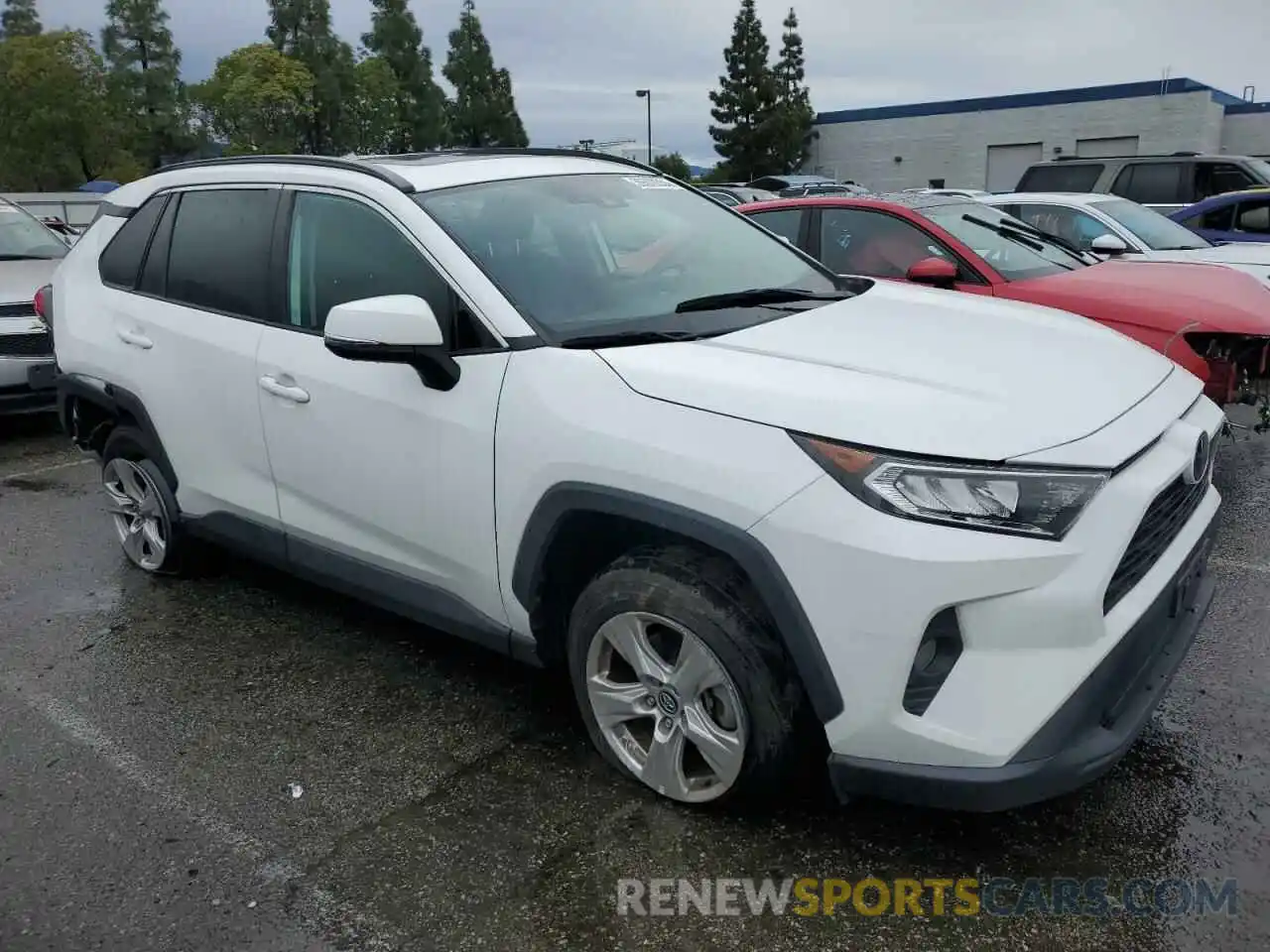 4 Photograph of a damaged car 2T3W1RFV0MC099307 TOYOTA RAV4 2021