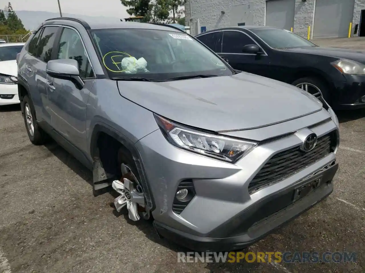 1 Photograph of a damaged car 2T3W1RFV0MC109852 TOYOTA RAV4 2021