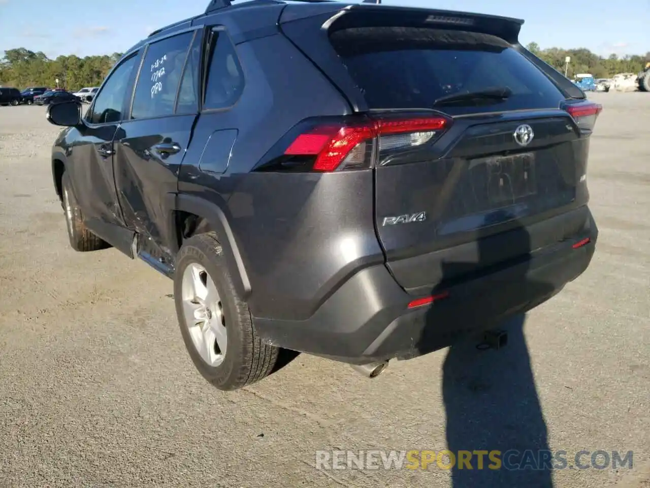 3 Photograph of a damaged car 2T3W1RFV0MC117742 TOYOTA RAV4 2021