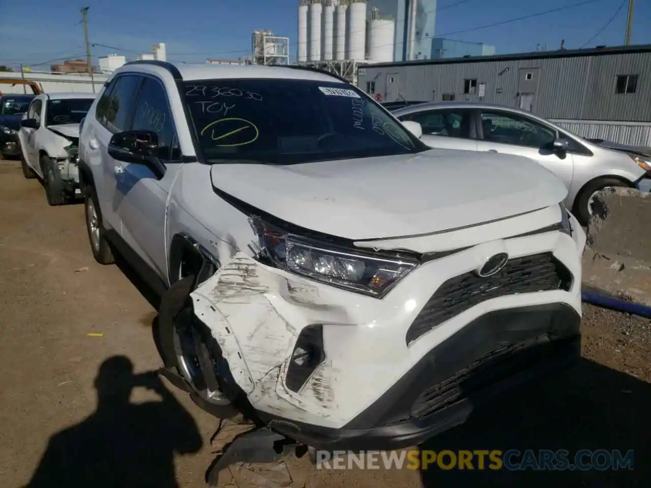 1 Photograph of a damaged car 2T3W1RFV0MC122536 TOYOTA RAV4 2021