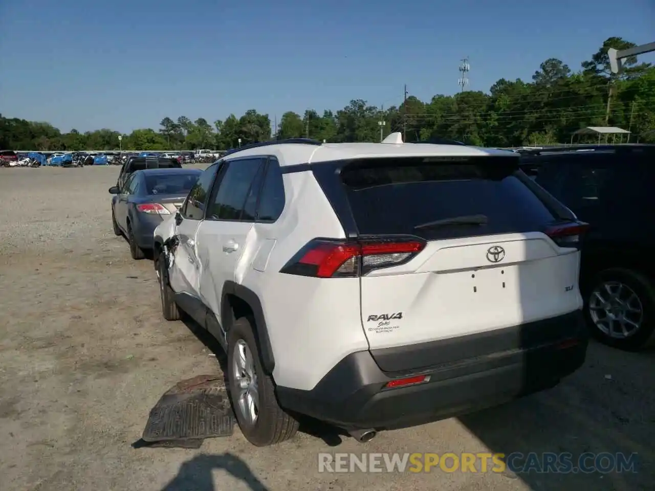 3 Photograph of a damaged car 2T3W1RFV0MC136503 TOYOTA RAV4 2021