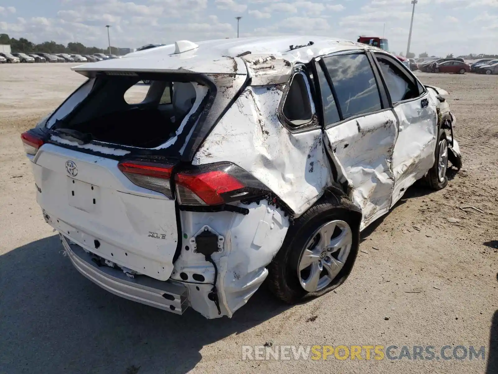 4 Photograph of a damaged car 2T3W1RFV0MC138879 TOYOTA RAV4 2021