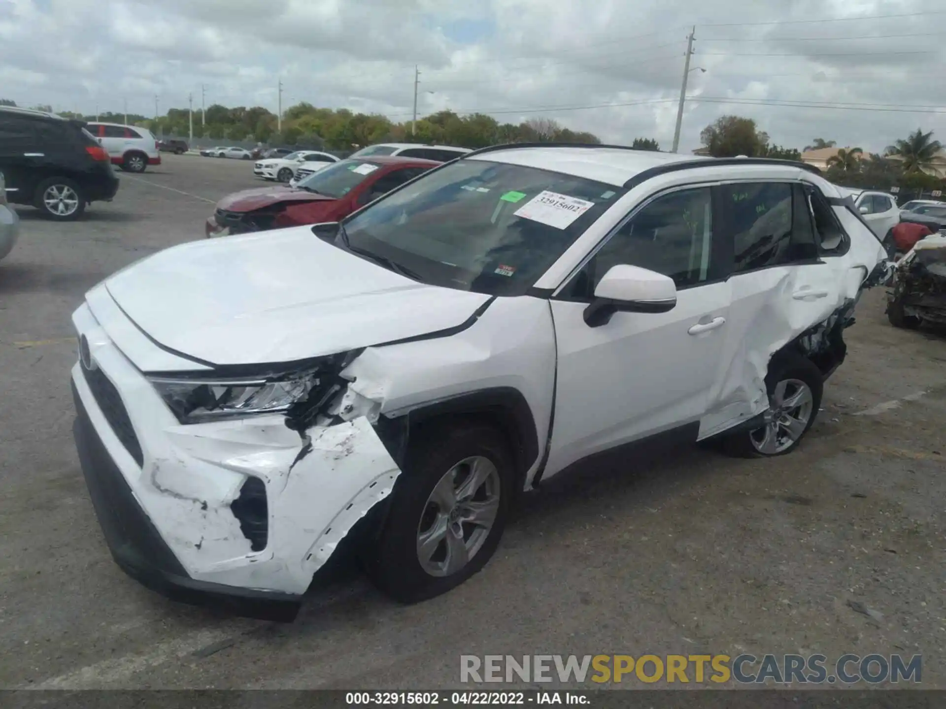 2 Photograph of a damaged car 2T3W1RFV0MC142205 TOYOTA RAV4 2021