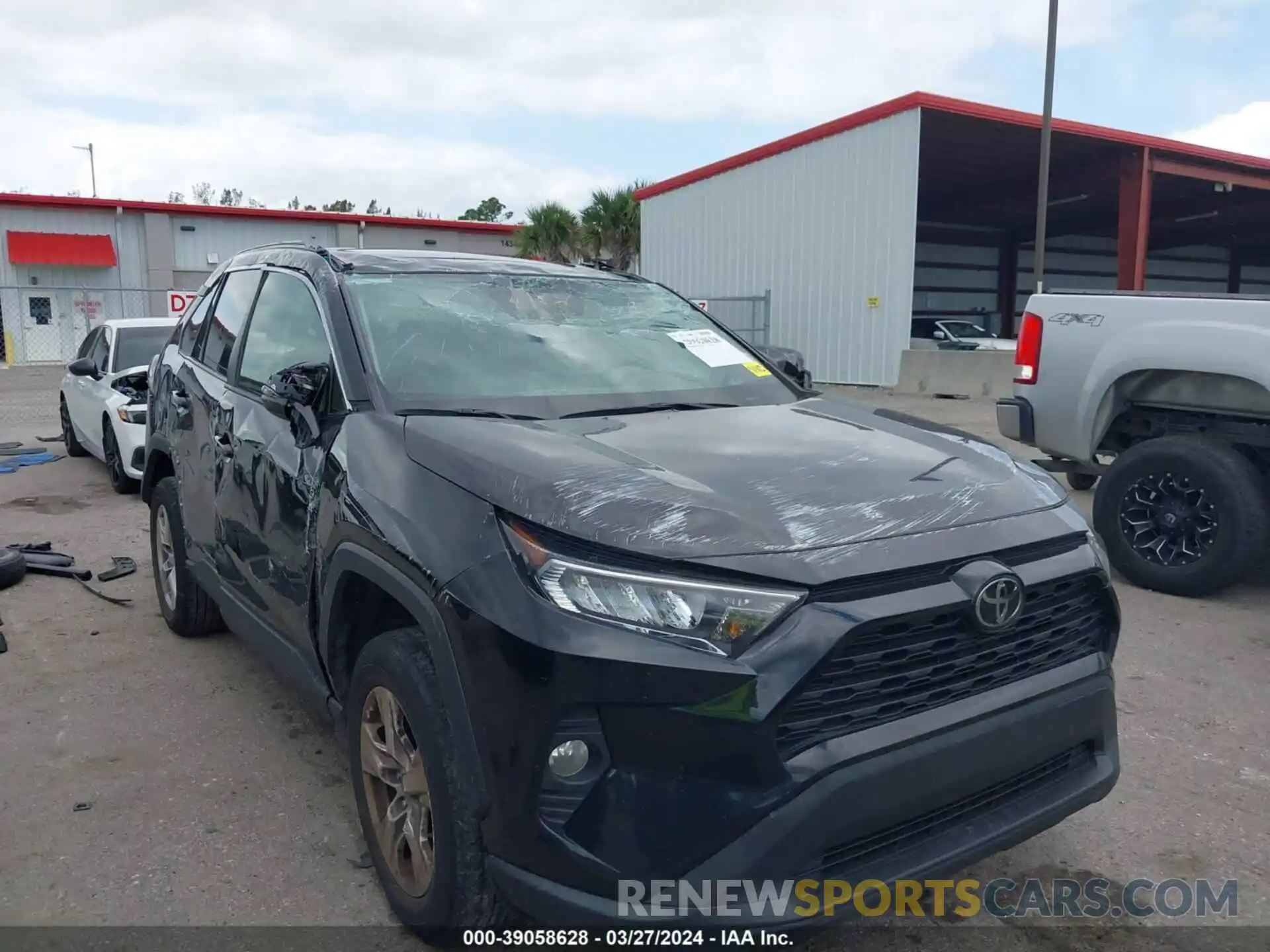 1 Photograph of a damaged car 2T3W1RFV0MC144827 TOYOTA RAV4 2021