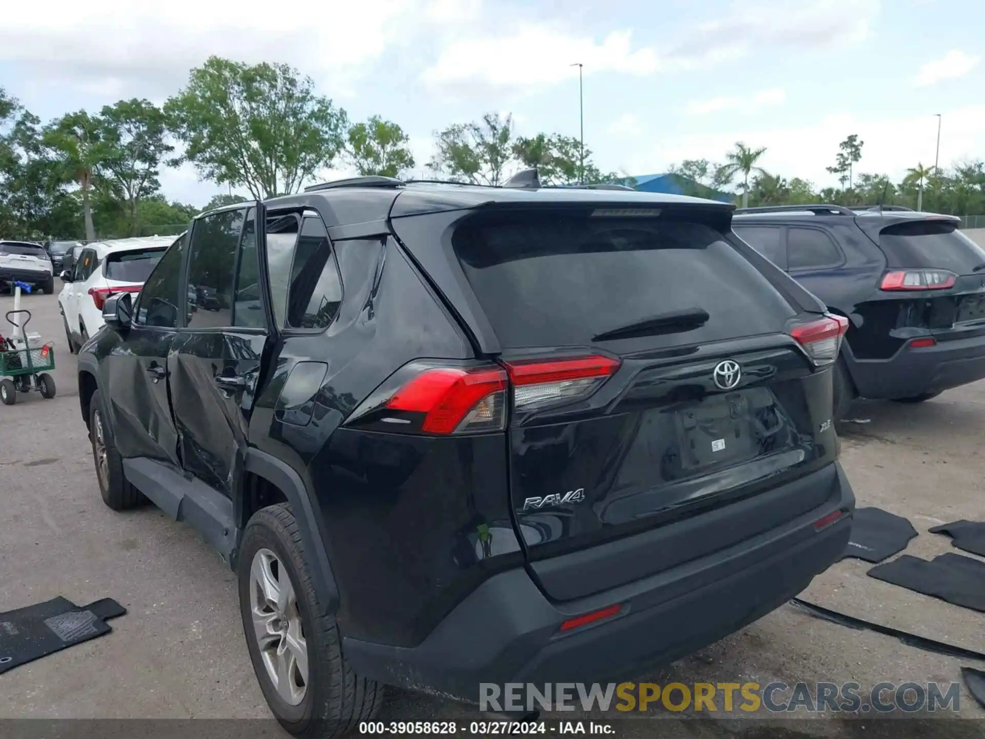 3 Photograph of a damaged car 2T3W1RFV0MC144827 TOYOTA RAV4 2021