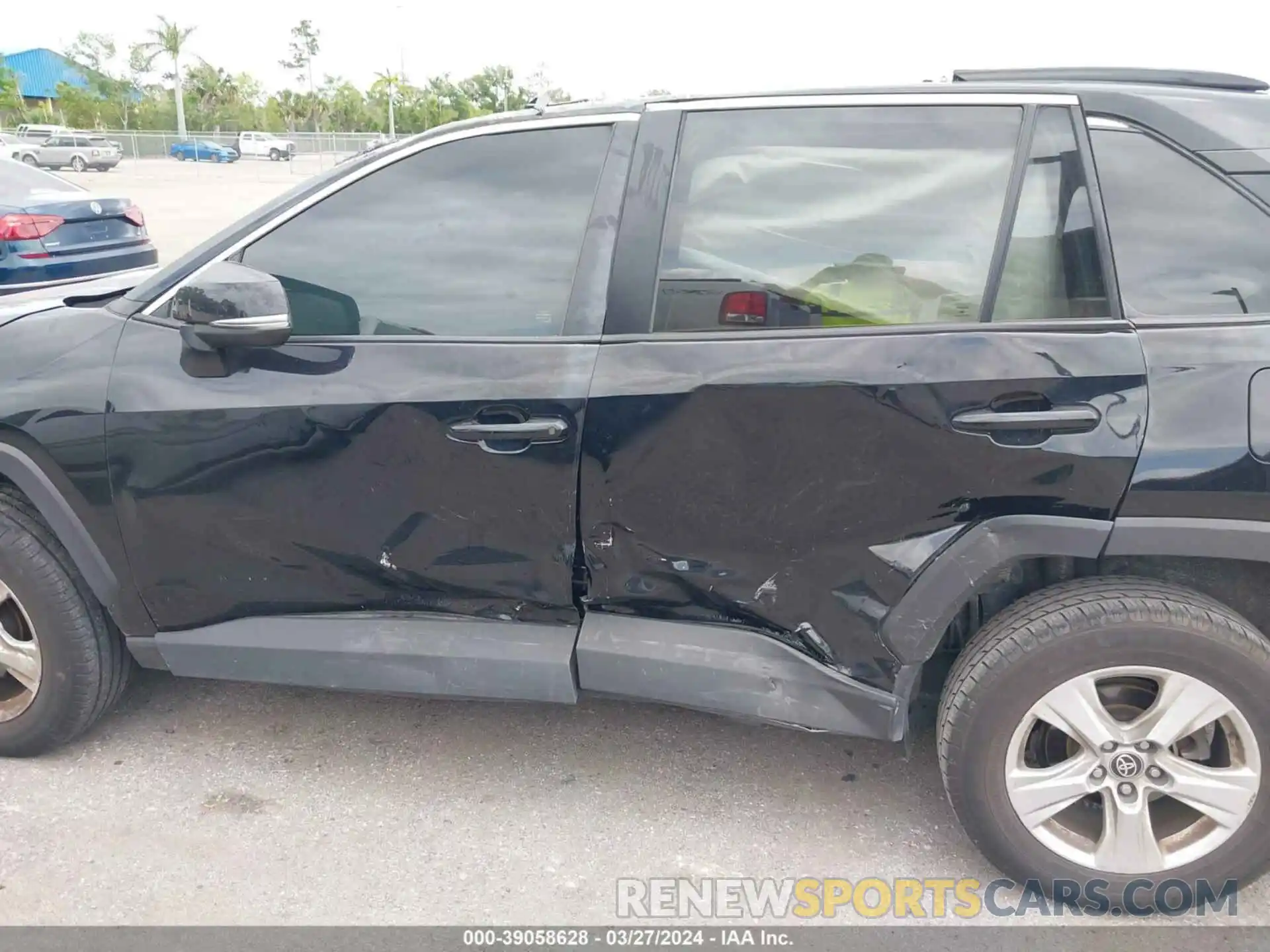 6 Photograph of a damaged car 2T3W1RFV0MC144827 TOYOTA RAV4 2021