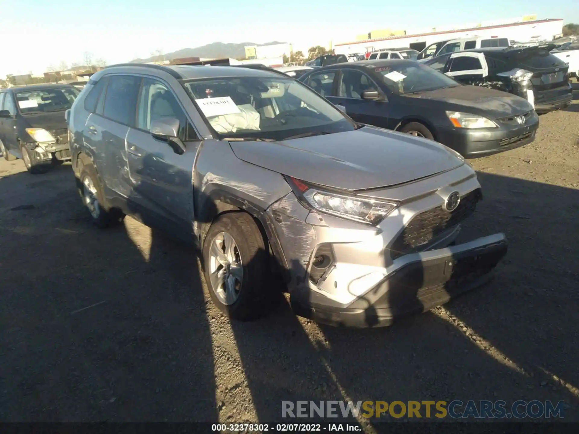 1 Photograph of a damaged car 2T3W1RFV0MC148733 TOYOTA RAV4 2021