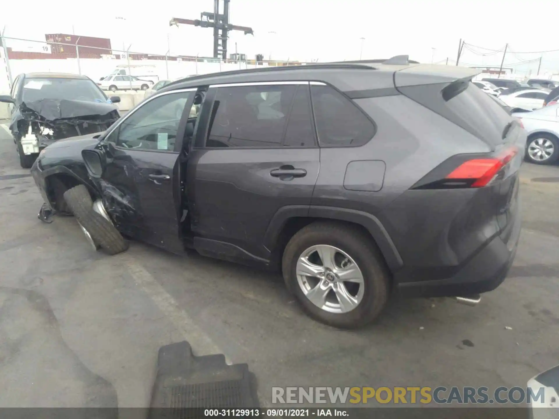 3 Photograph of a damaged car 2T3W1RFV0MC152894 TOYOTA RAV4 2021