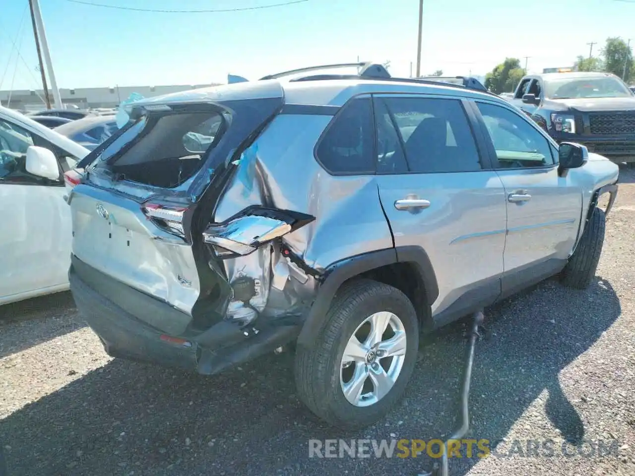 4 Photograph of a damaged car 2T3W1RFV0MC161093 TOYOTA RAV4 2021