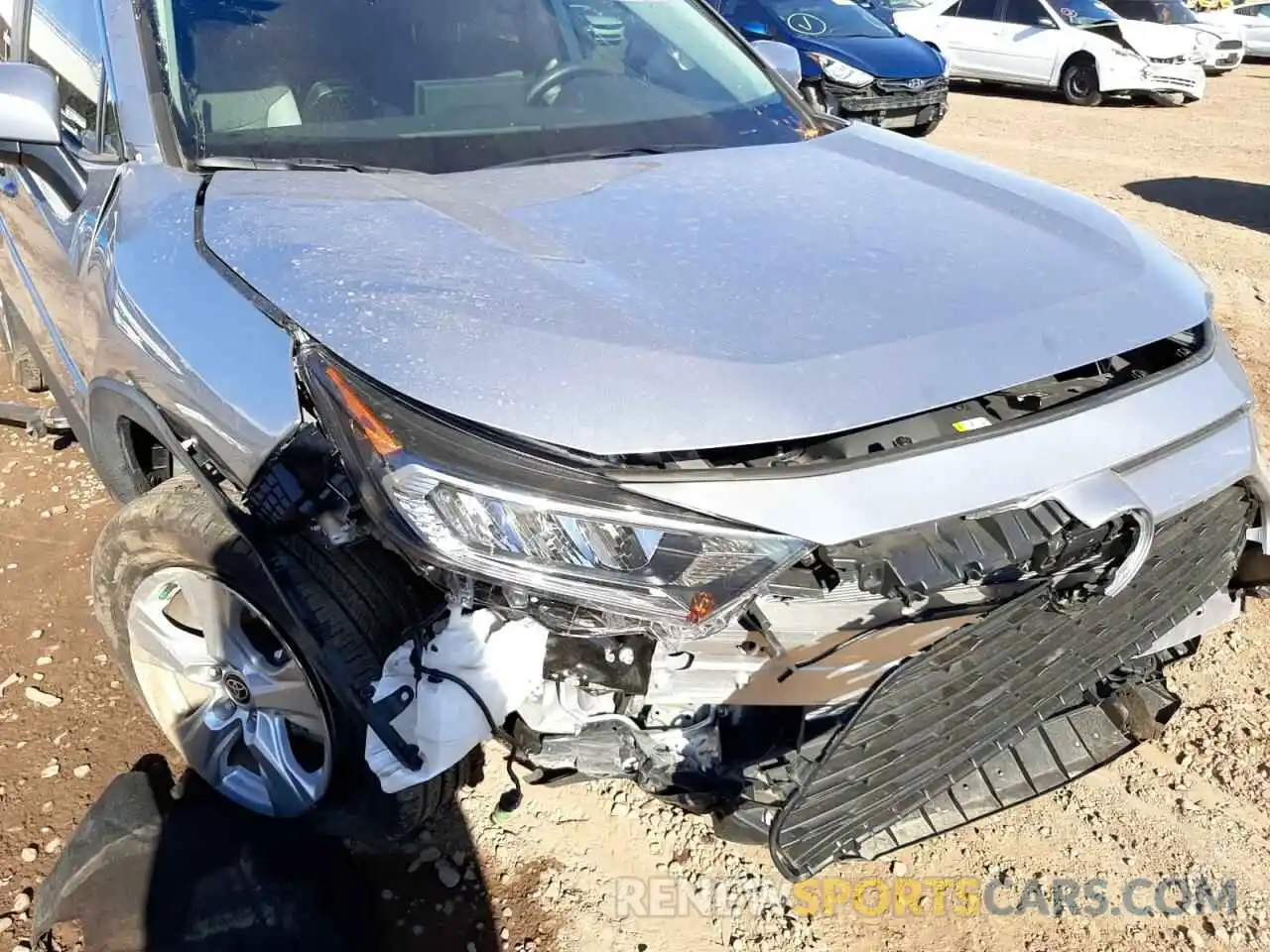 9 Photograph of a damaged car 2T3W1RFV0MC161093 TOYOTA RAV4 2021