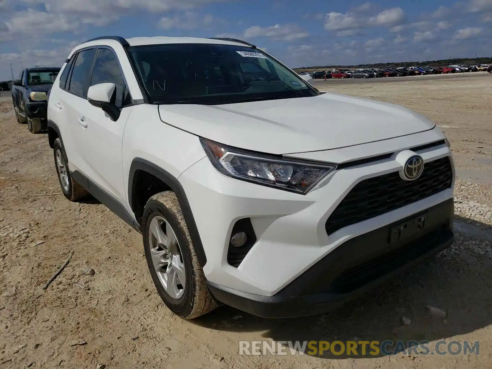 1 Photograph of a damaged car 2T3W1RFV0MW105430 TOYOTA RAV4 2021