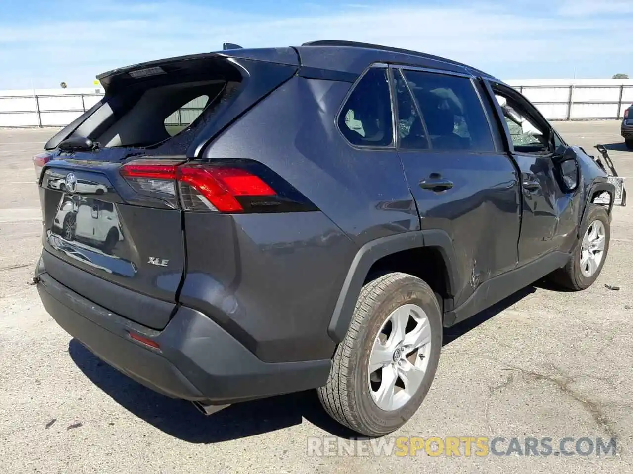 4 Photograph of a damaged car 2T3W1RFV0MW108523 TOYOTA RAV4 2021