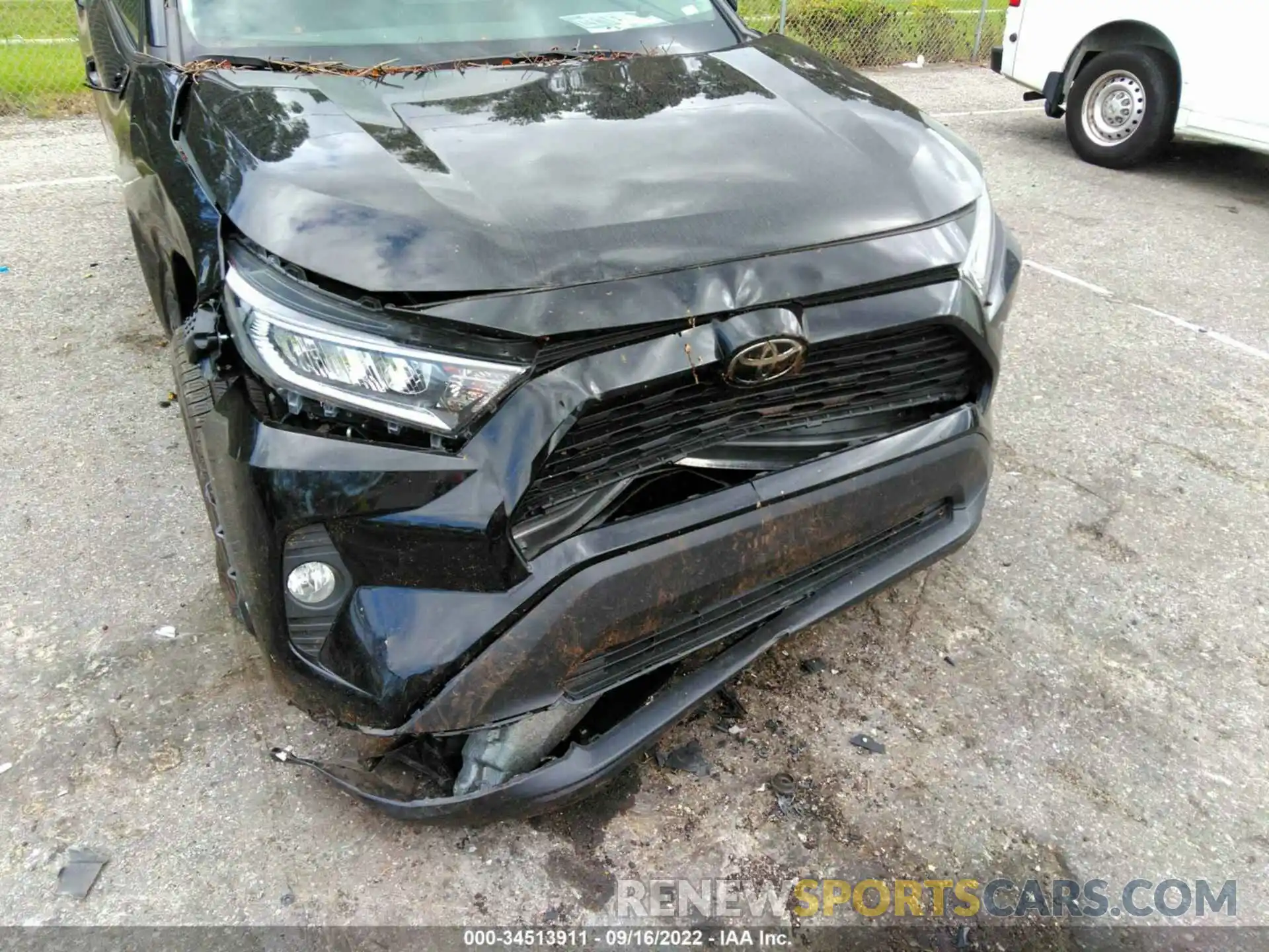 6 Photograph of a damaged car 2T3W1RFV0MW112636 TOYOTA RAV4 2021