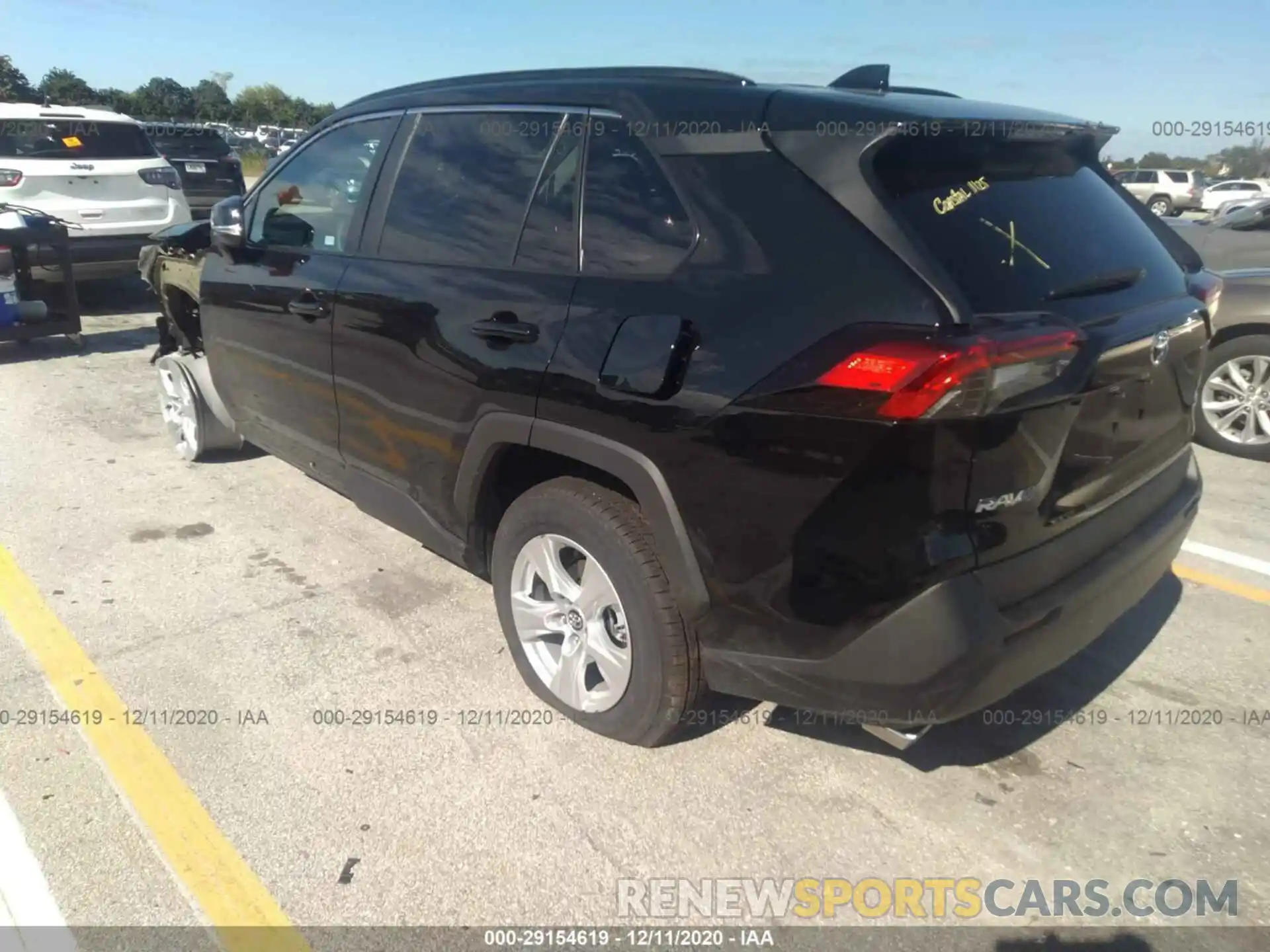 3 Photograph of a damaged car 2T3W1RFV0MW112782 TOYOTA RAV4 2021