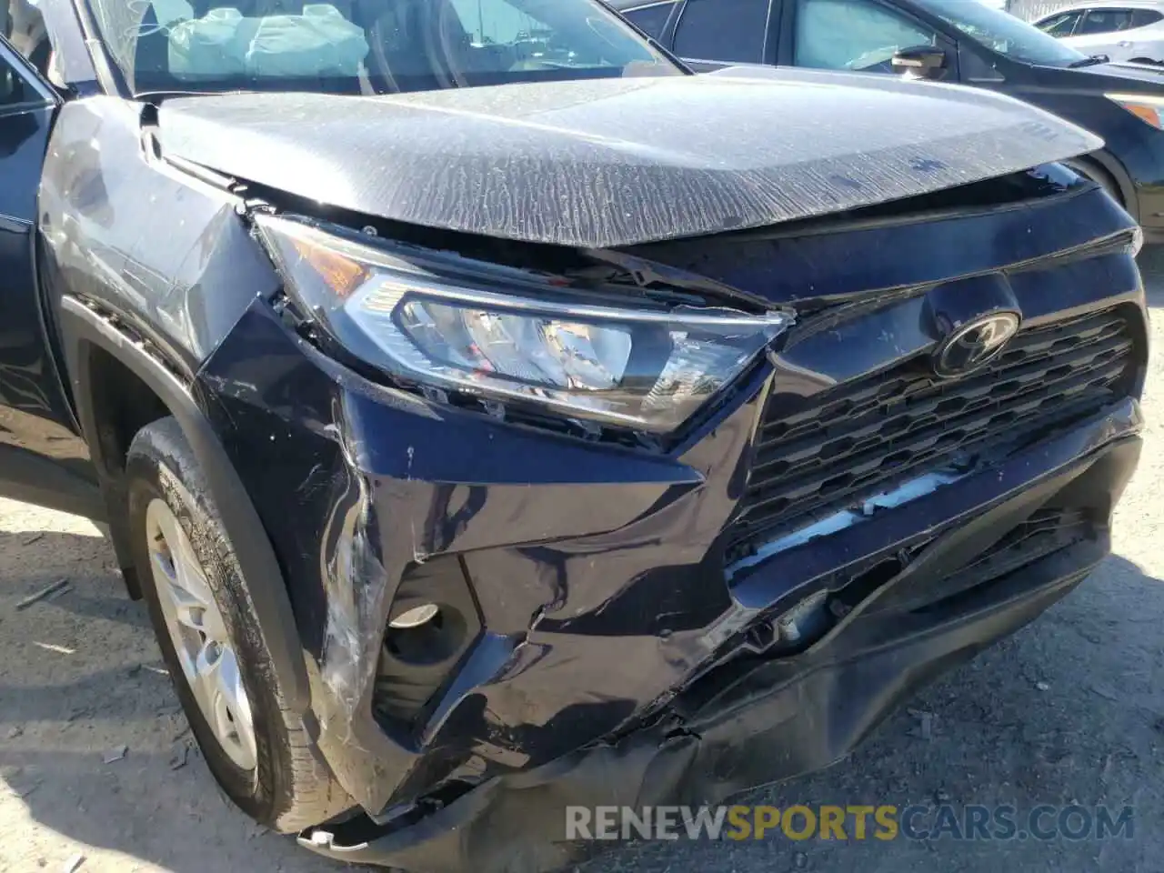 9 Photograph of a damaged car 2T3W1RFV0MW131235 TOYOTA RAV4 2021