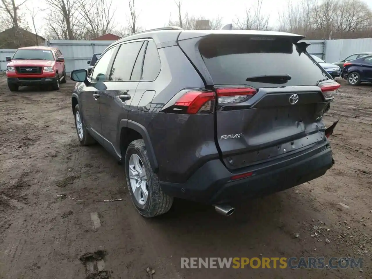 3 Photograph of a damaged car 2T3W1RFV0MW131462 TOYOTA RAV4 2021