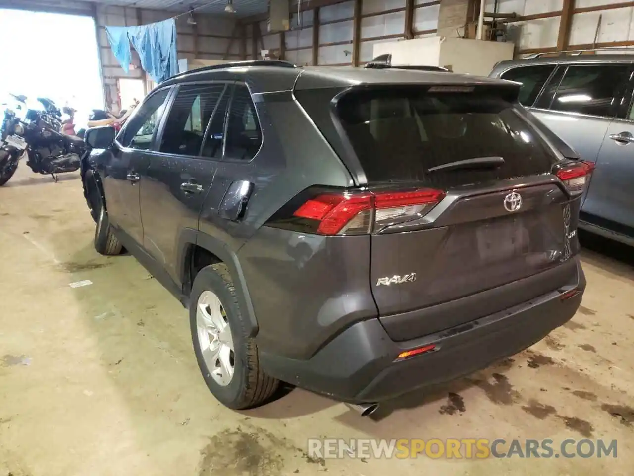 3 Photograph of a damaged car 2T3W1RFV0MW132143 TOYOTA RAV4 2021