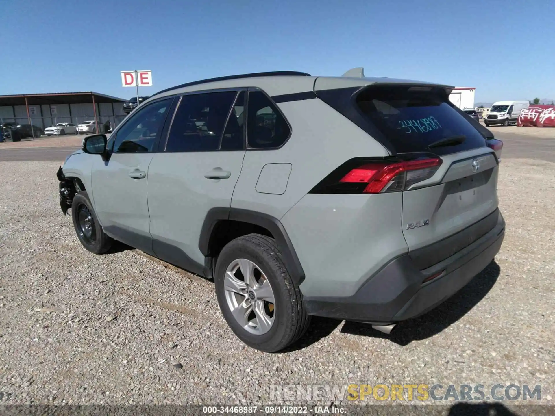 3 Photograph of a damaged car 2T3W1RFV0MW137536 TOYOTA RAV4 2021