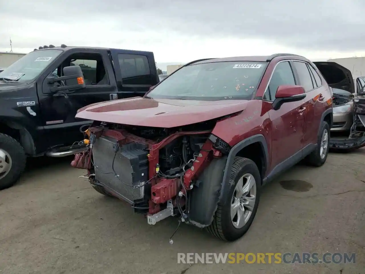 1 Photograph of a damaged car 2T3W1RFV0MW144843 TOYOTA RAV4 2021