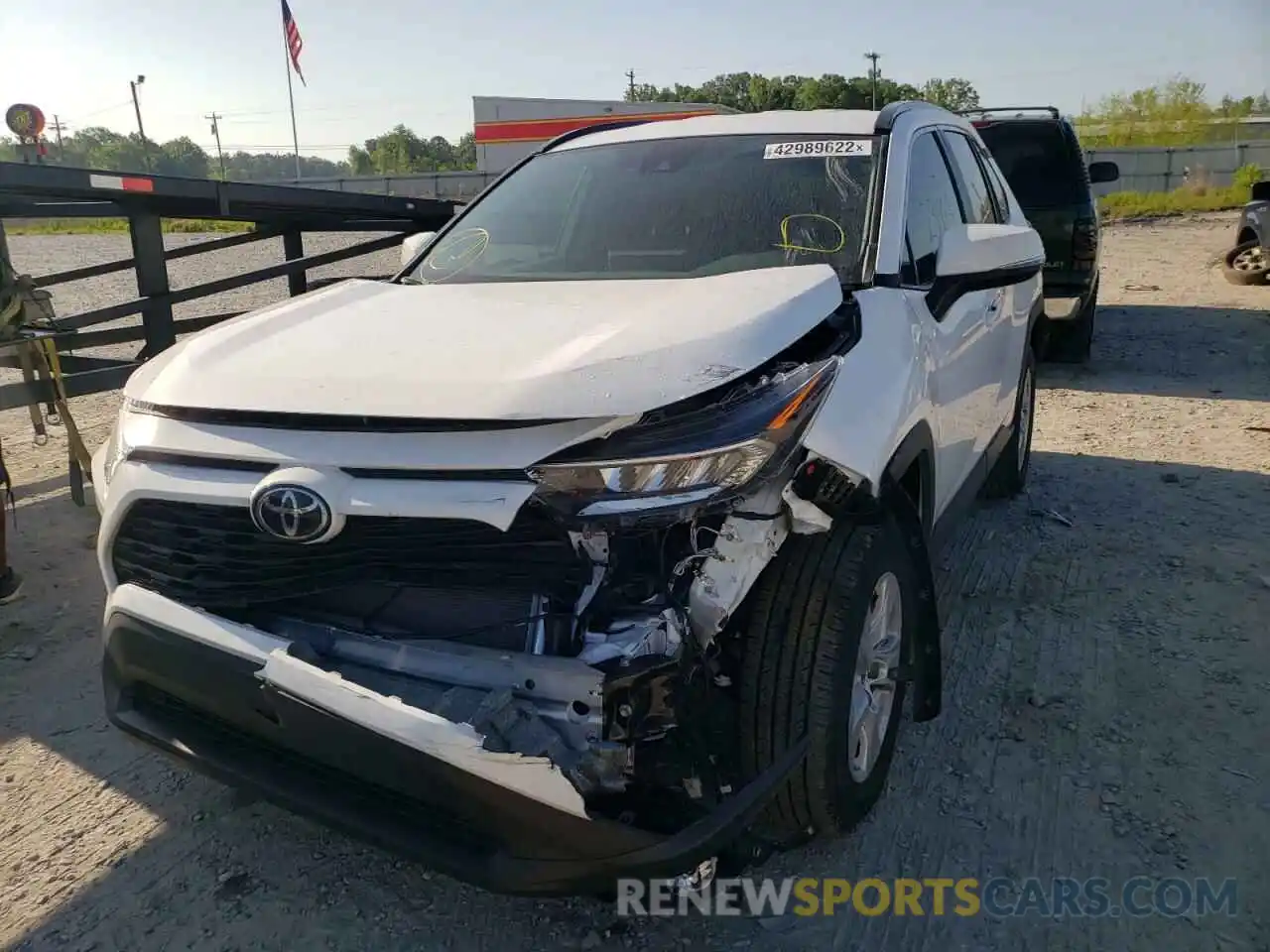 2 Photograph of a damaged car 2T3W1RFV0MW145037 TOYOTA RAV4 2021