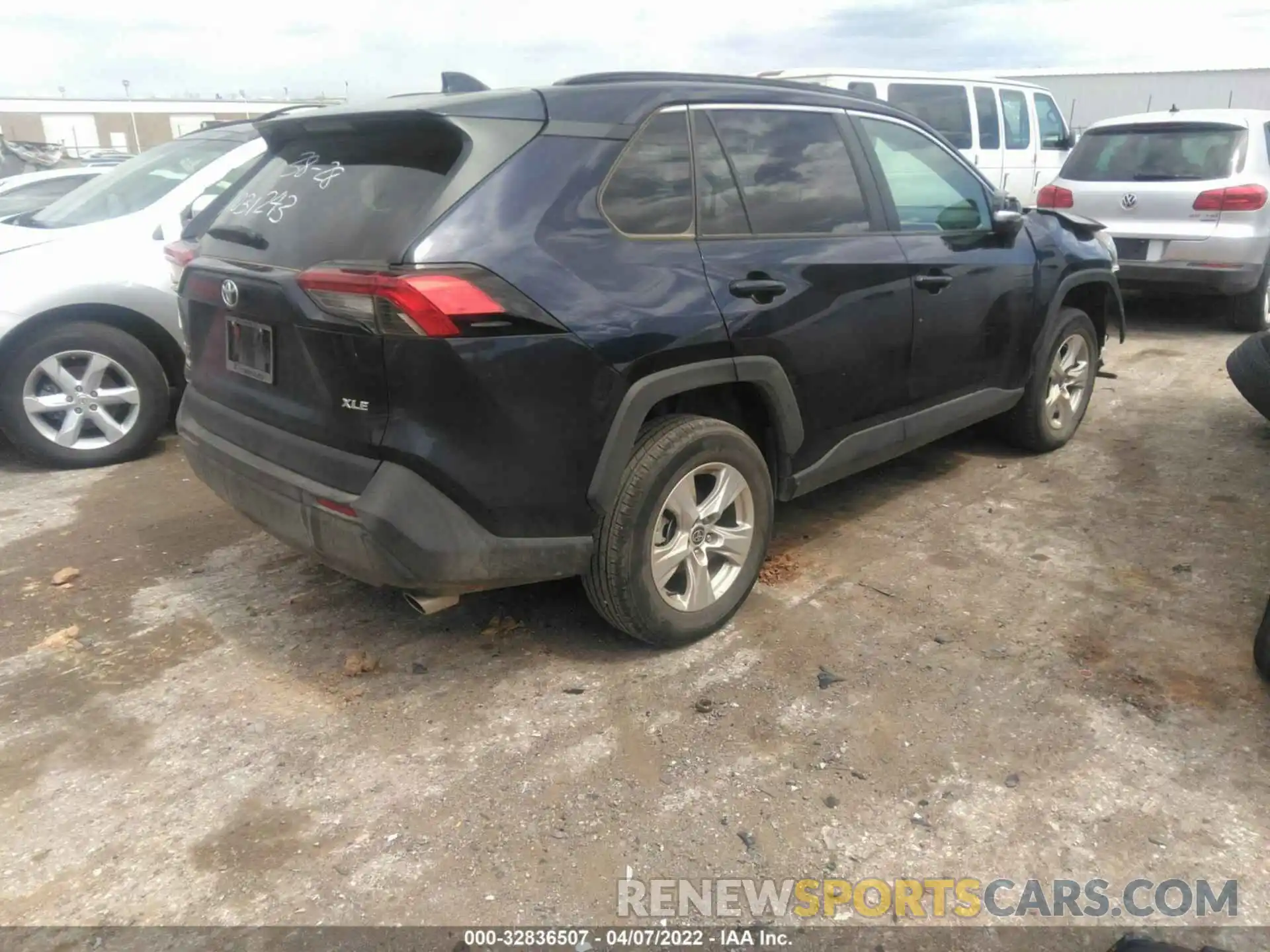 4 Фотография поврежденного автомобиля 2T3W1RFV0MW154739 TOYOTA RAV4 2021