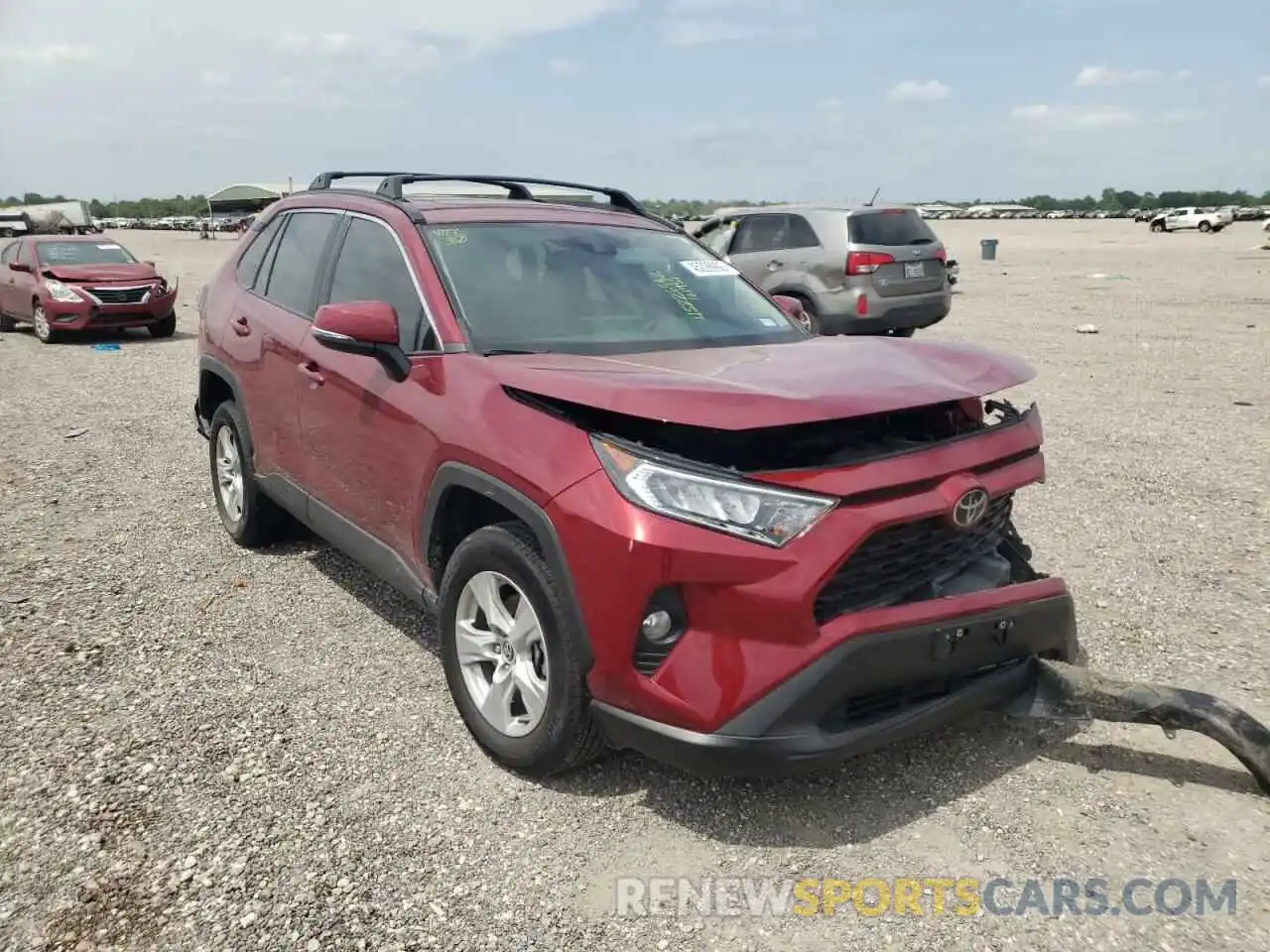 1 Photograph of a damaged car 2T3W1RFV0MW161951 TOYOTA RAV4 2021