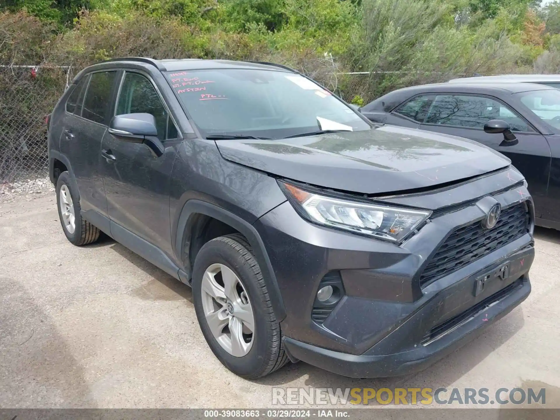 1 Photograph of a damaged car 2T3W1RFV0MW165613 TOYOTA RAV4 2021