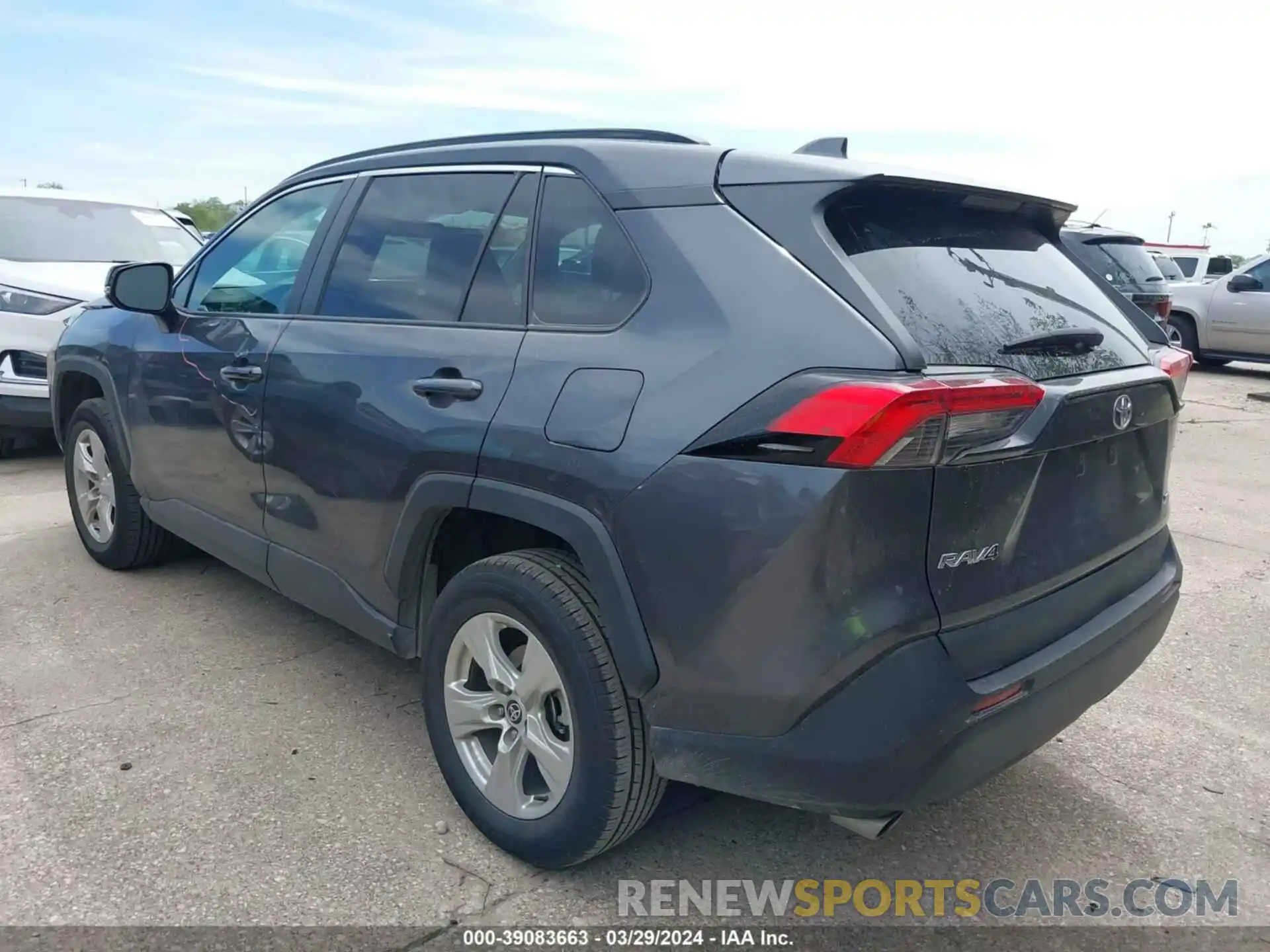 3 Photograph of a damaged car 2T3W1RFV0MW165613 TOYOTA RAV4 2021